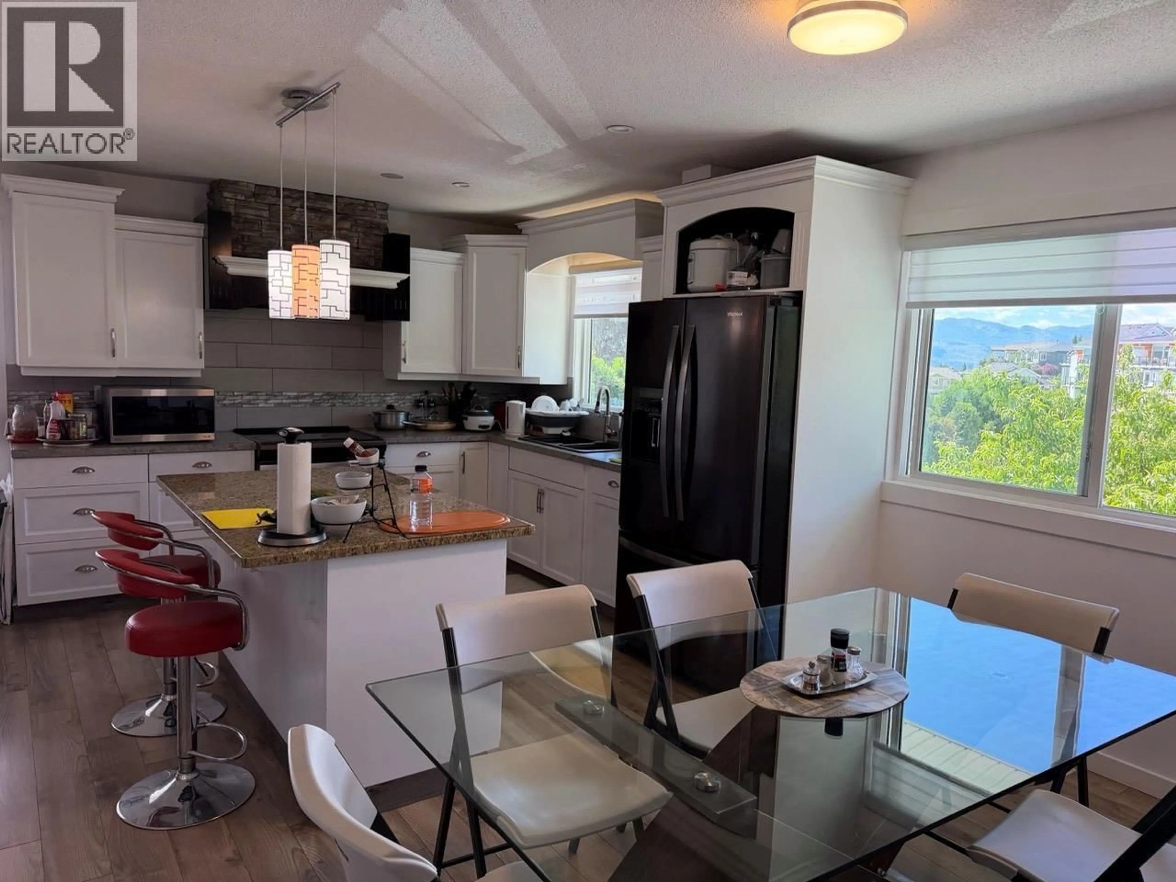 Open concept kitchen, unknown for 647 CLIFTON ROAD, Kelowna British Columbia V1V1A7