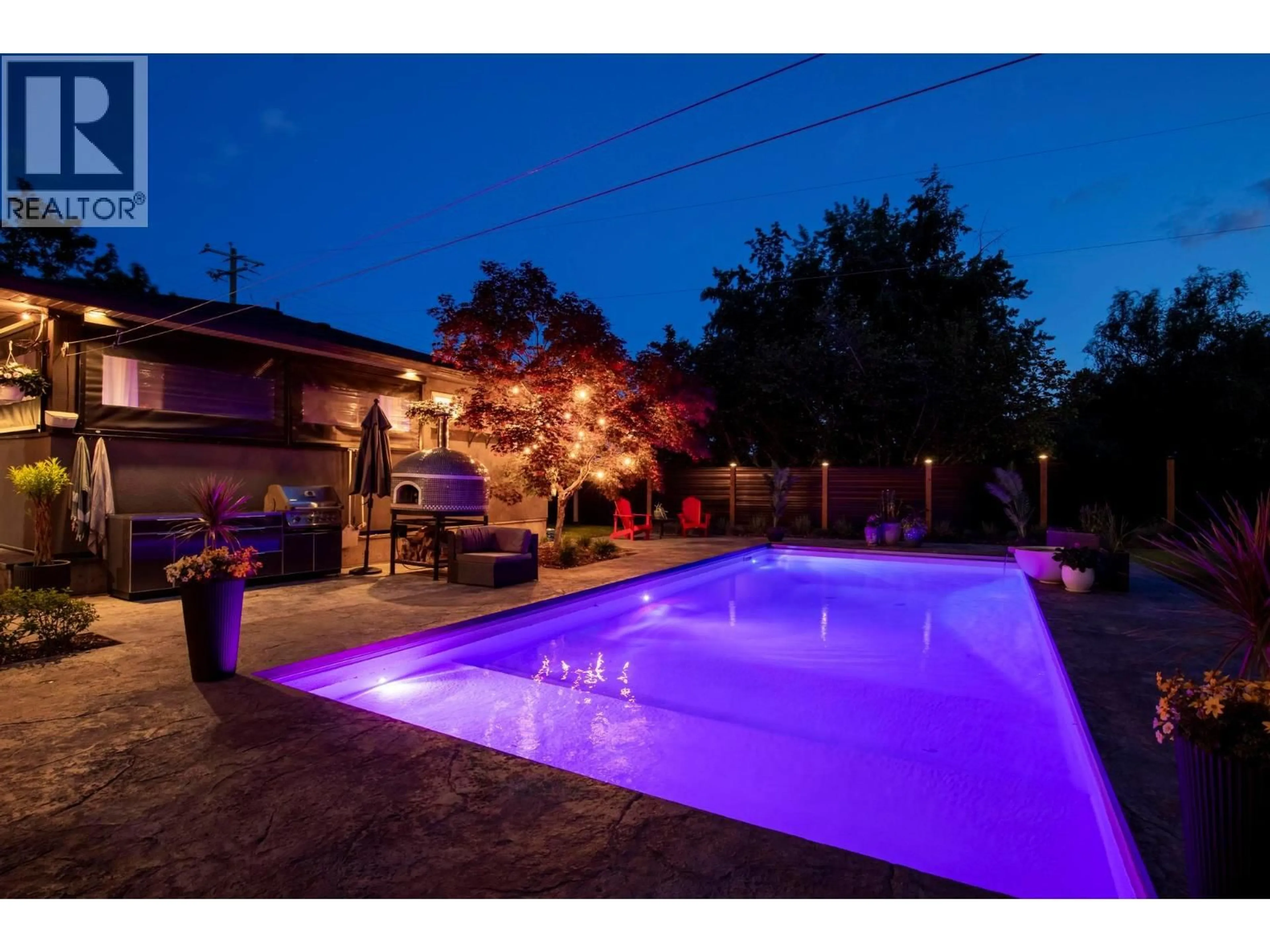 Pool for 350 YATES ROAD, Kelowna British Columbia V1V1R5