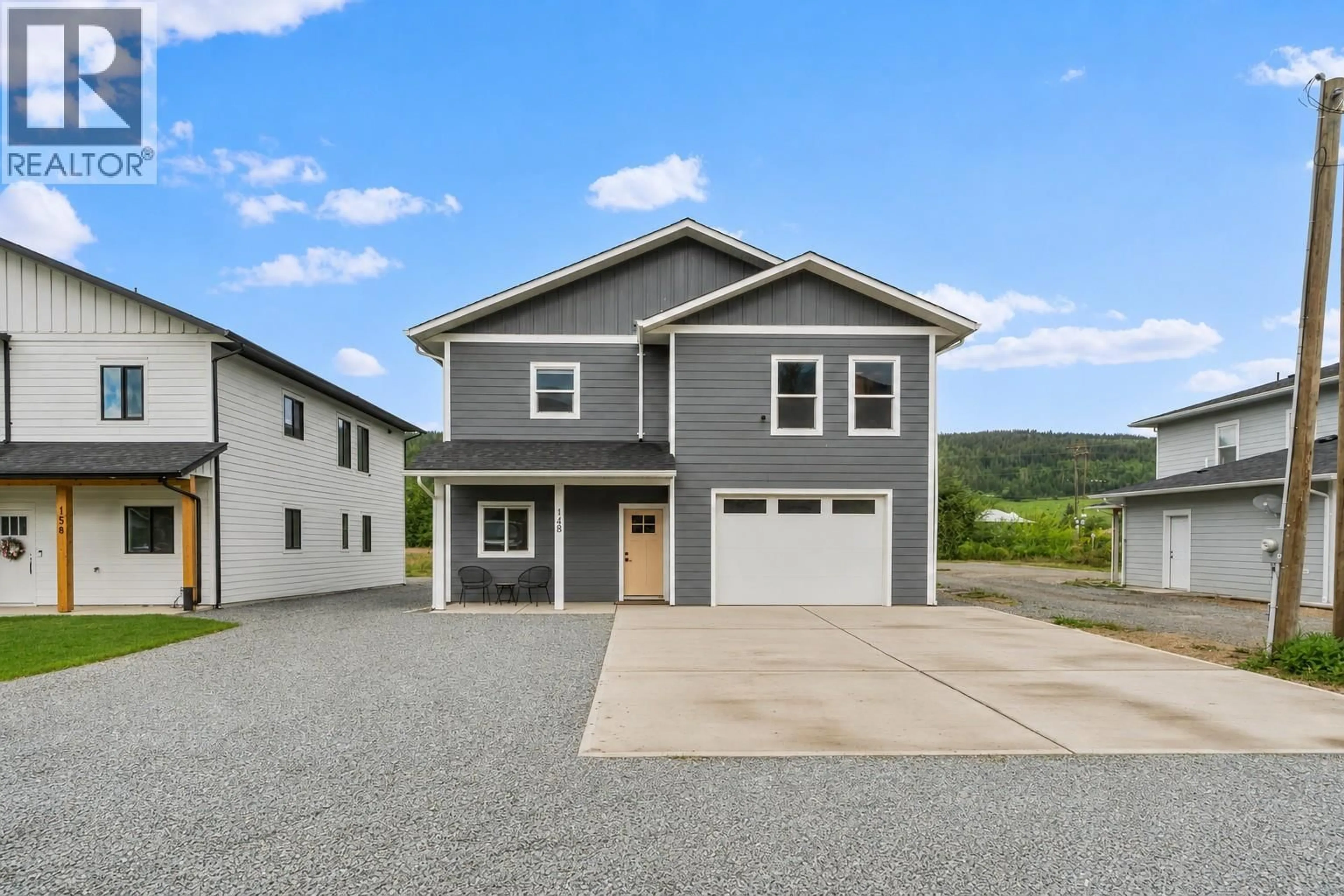 Home with vinyl exterior material, unknown for 148 4TH AVENUE, Grindrod British Columbia V0E1Y0