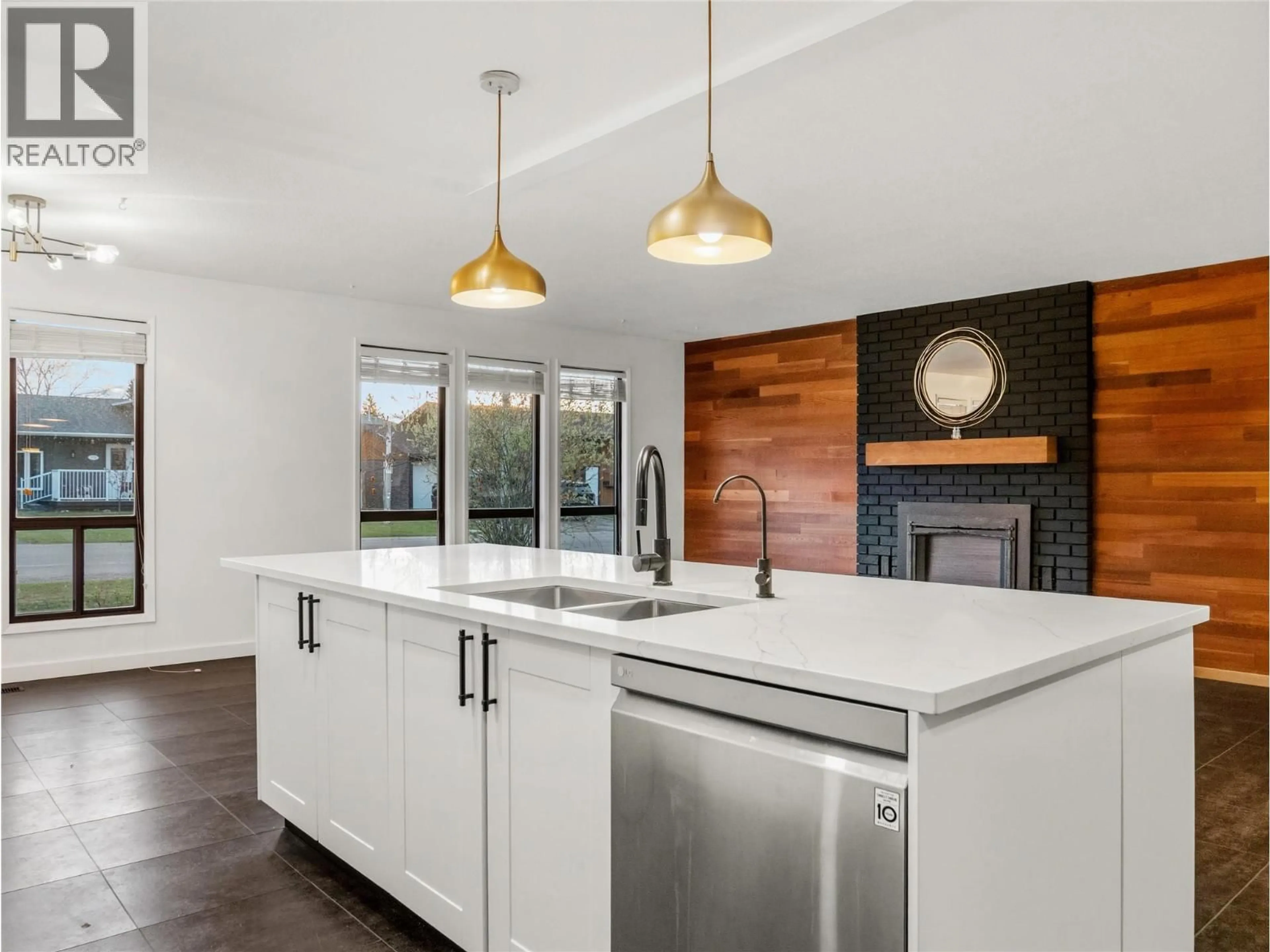 Open concept kitchen, unknown for 10728 18 STREET, Dawson Creek British Columbia V1G4E2