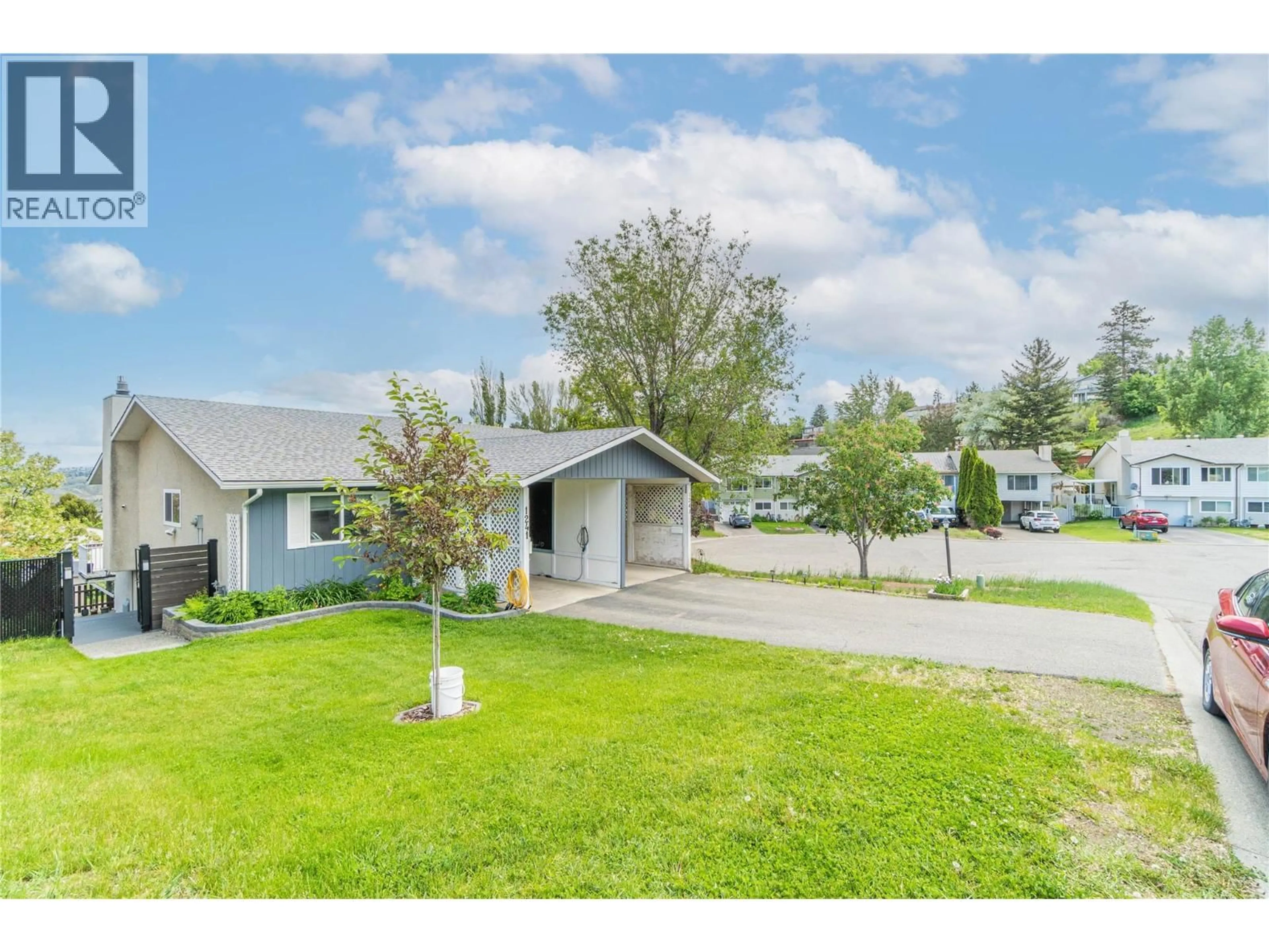 A pic from outside/outdoor area/front of a property/back of a property/a pic from drone, unknown for 1241 MONASHEE COURT, Kamloops British Columbia V2C6B4
