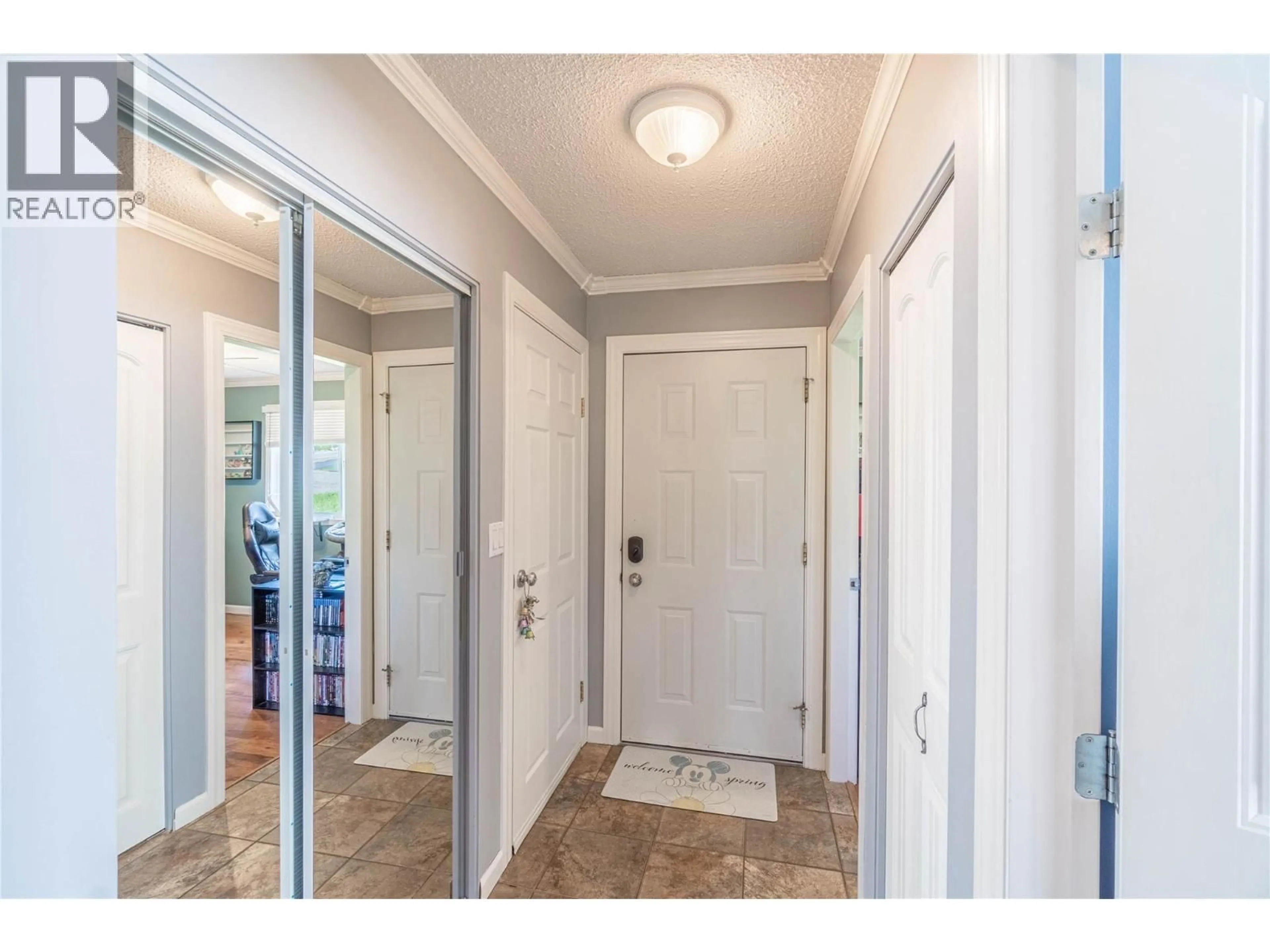 Indoor entryway for 1241 MONASHEE COURT, Kamloops British Columbia V2C6B4
