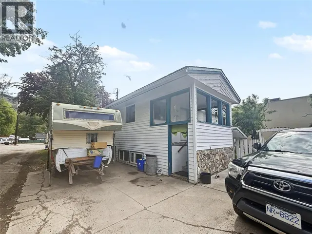 7461 2ND STREET, Grand Forks 2