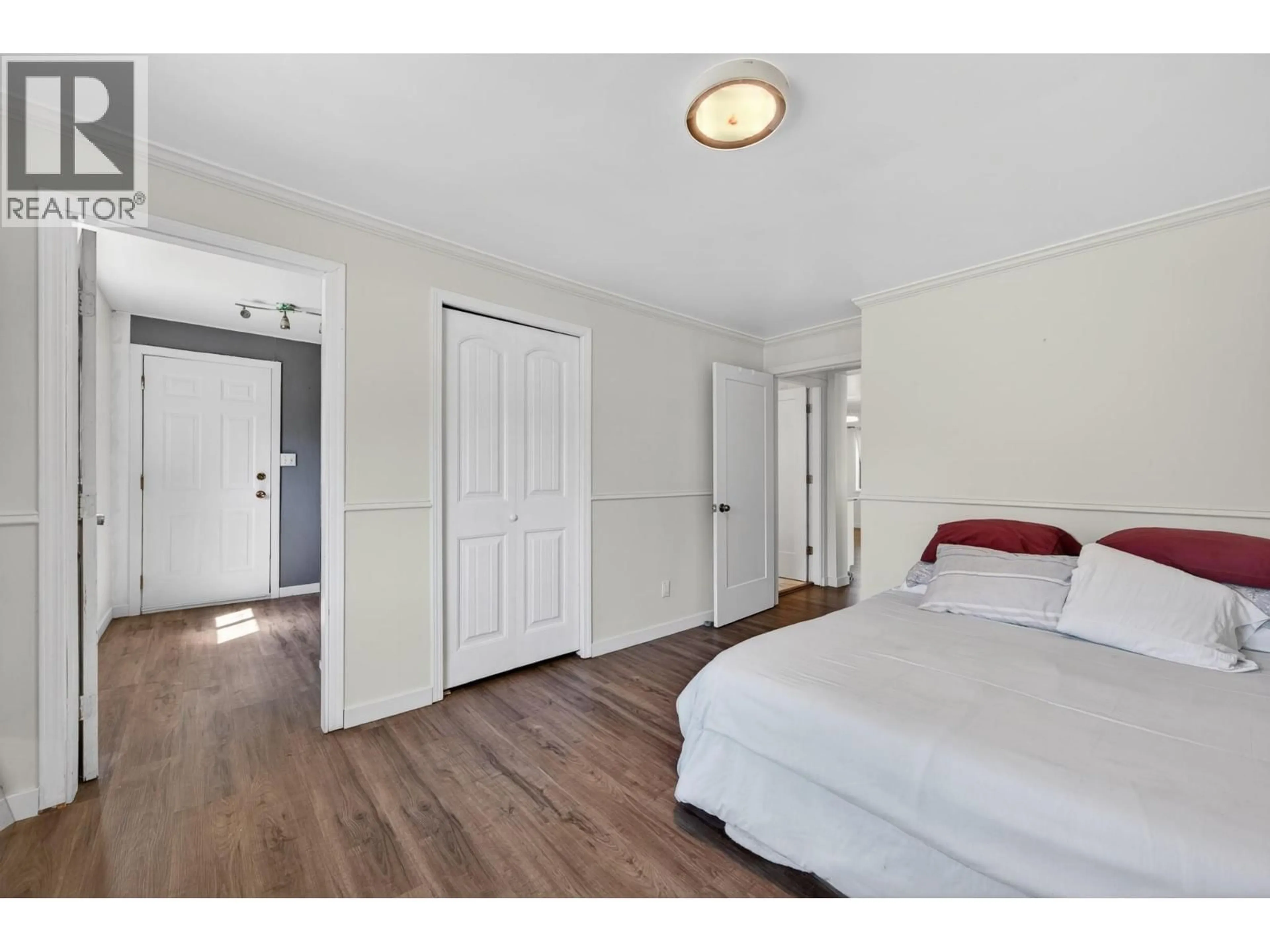 A pic of a room for 6721 YELLOWHEAD HIGHWAY SOUTH, Barriere British Columbia V0E1E0