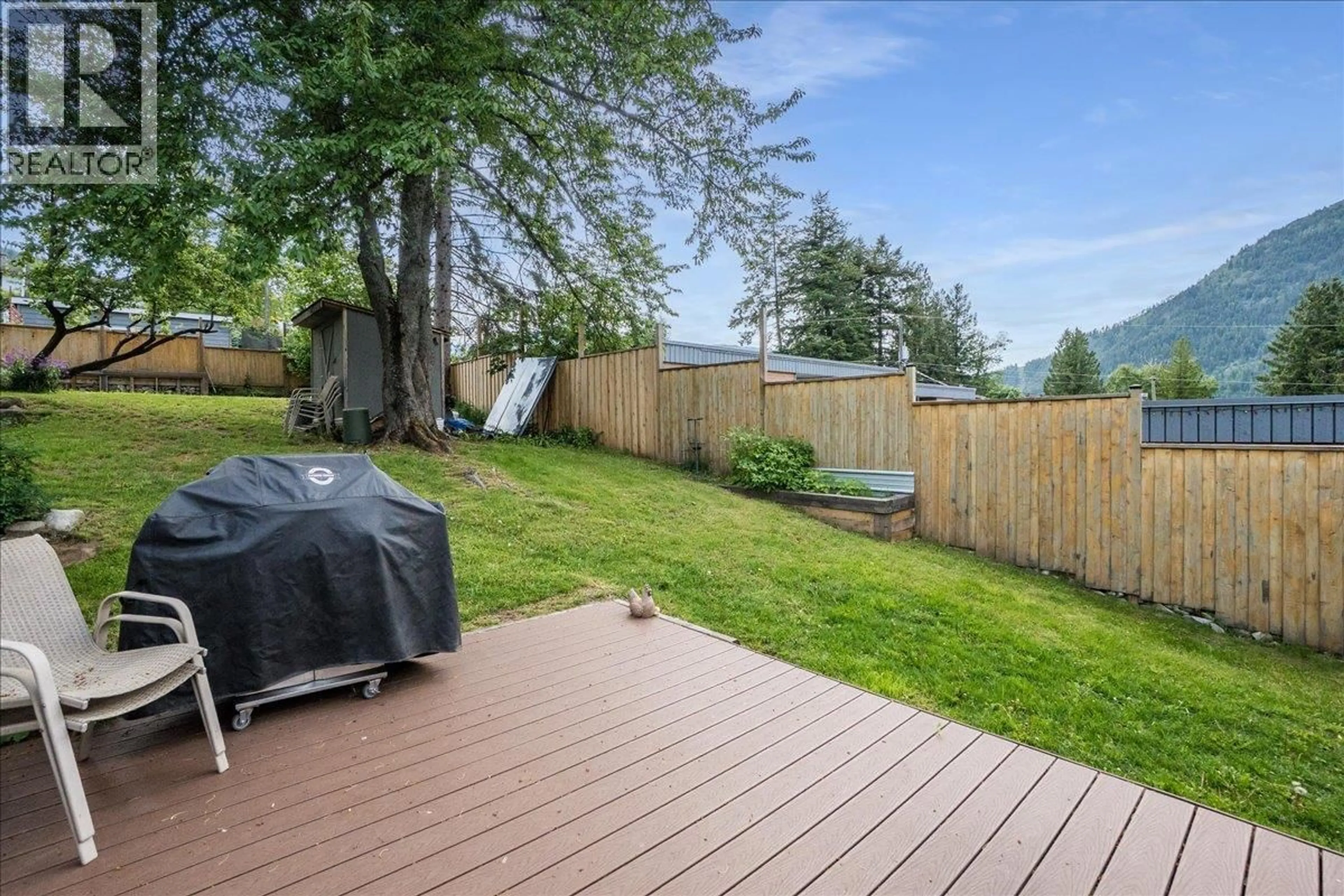Patio, water/lake/river/ocean view for 902 FELL STREET, Nelson British Columbia V1L3N2