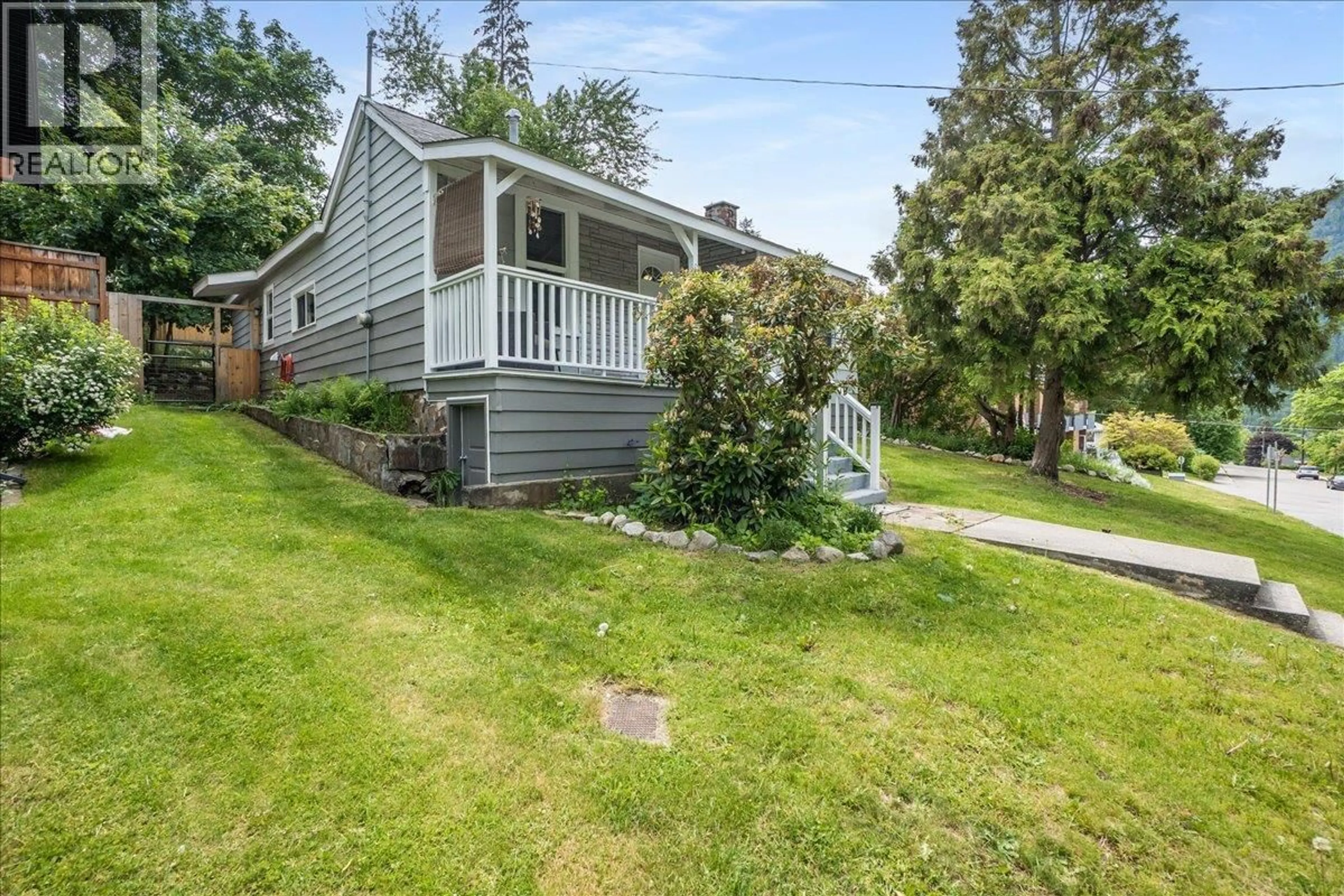Unknown for 902 FELL STREET, Nelson British Columbia V1L3N2