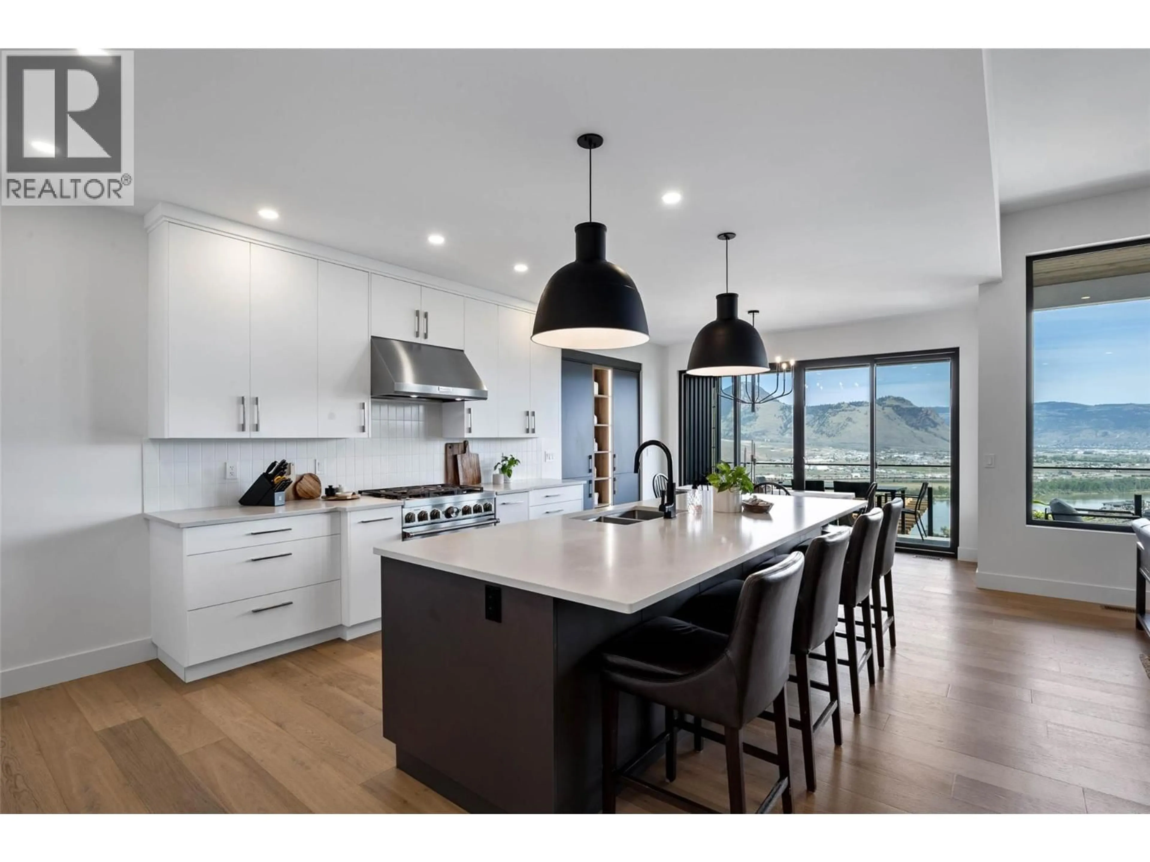 Open concept kitchen, unknown for 2300 SADDLEBACK DRIVE, Kamloops British Columbia V2B0G7