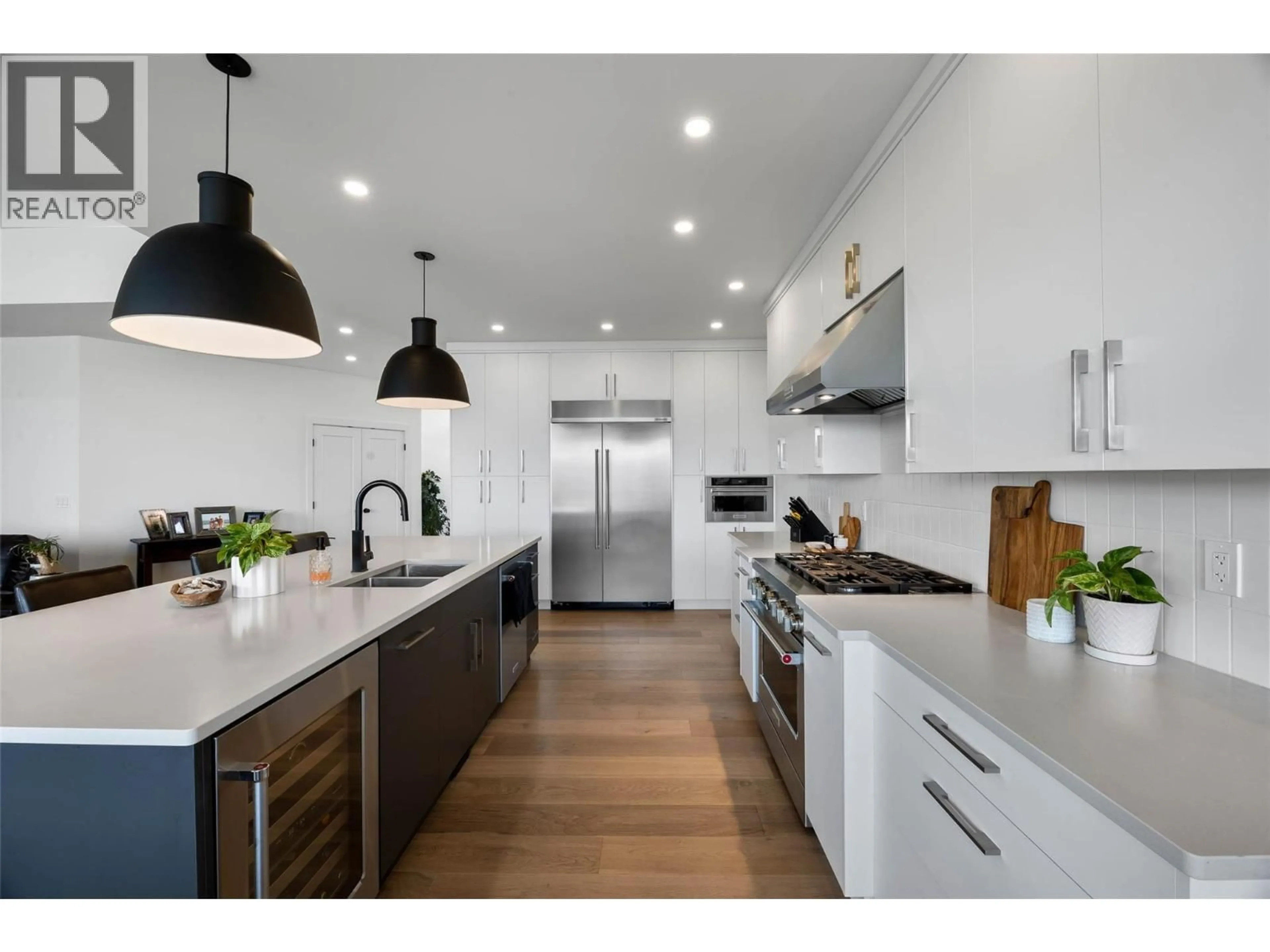 Open concept kitchen, unknown for 2300 SADDLEBACK DRIVE, Kamloops British Columbia V2B0G7