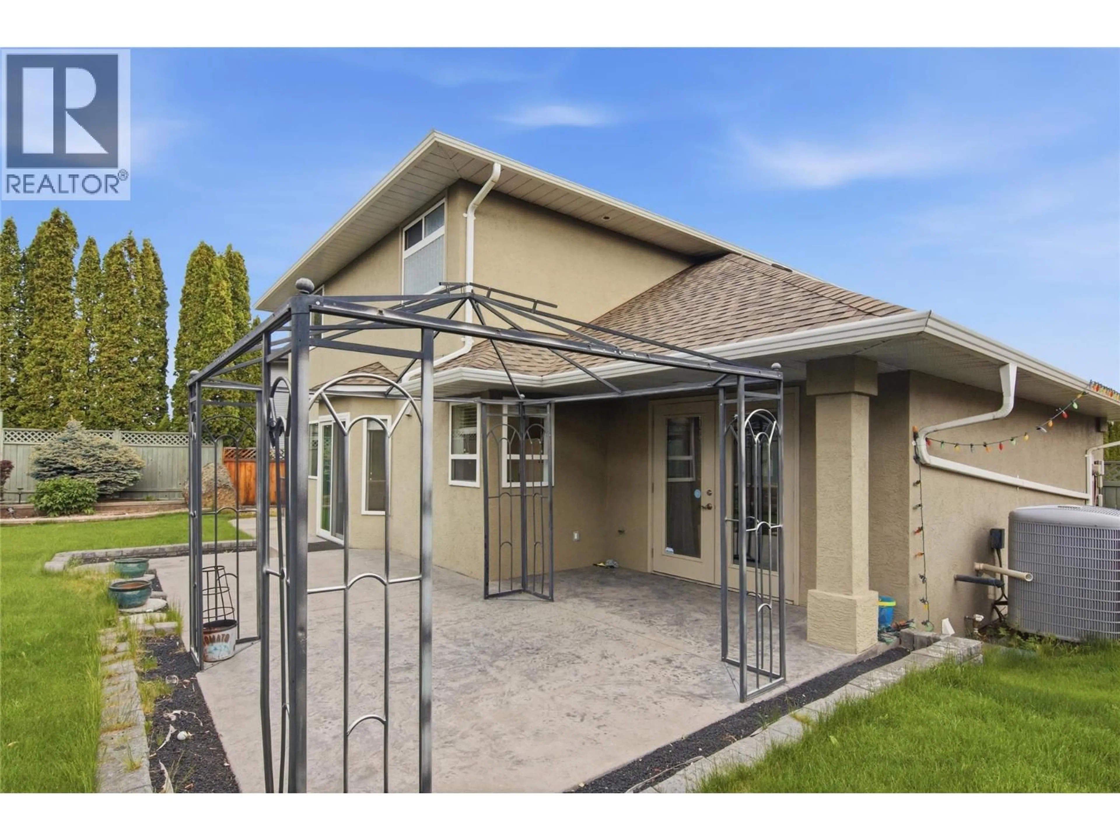 Home with vinyl exterior material, street for 1860 TREMERTON DRIVE, Kamloops British Columbia V2E2P5