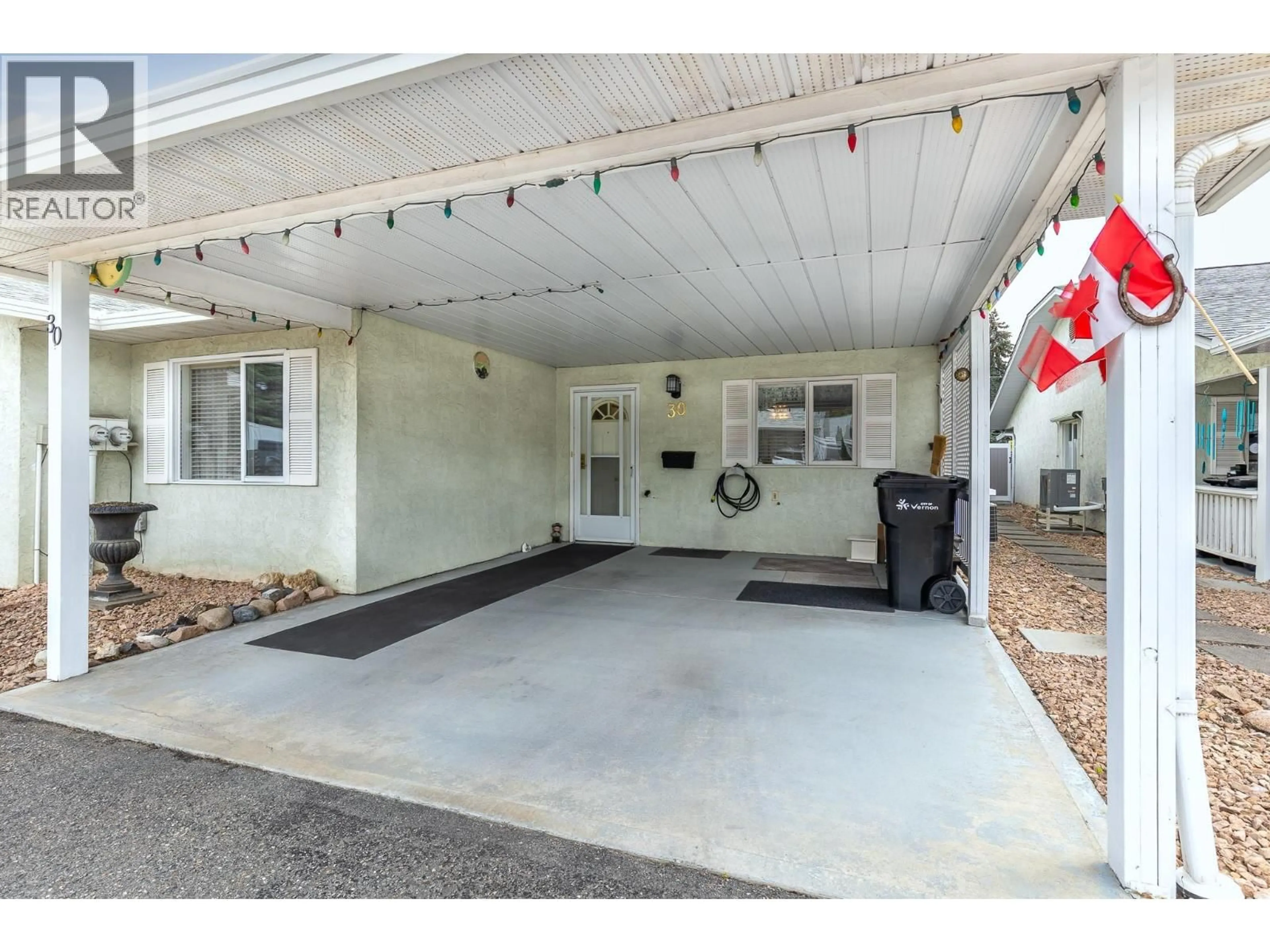Indoor garage for 30 - 3900 27 AVENUE, Vernon British Columbia V1T9E6