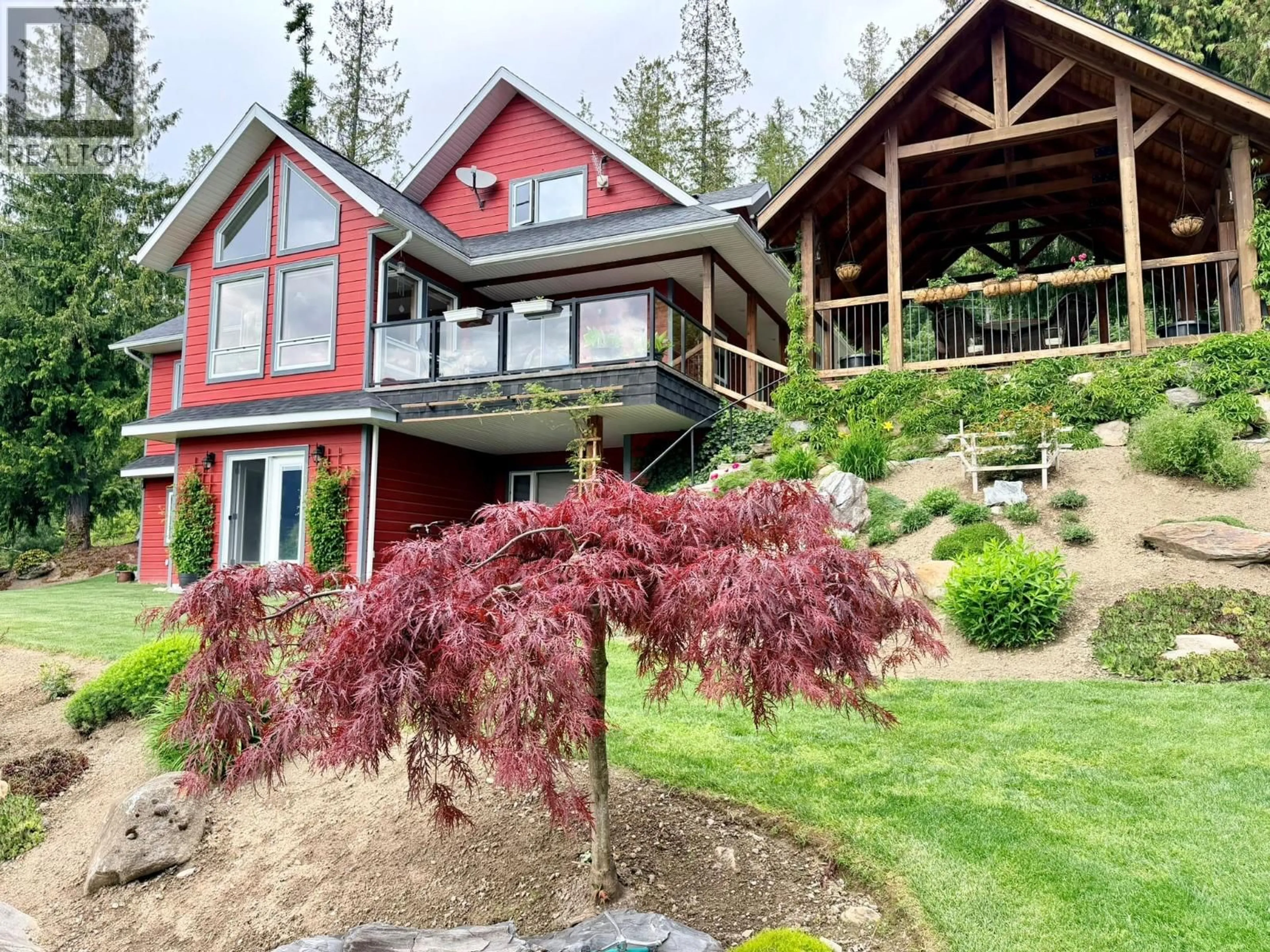 Home with vinyl exterior material, unknown for 13643 MOUNTAIN SHORES ROAD NORTH, Boswell British Columbia V0B1A4
