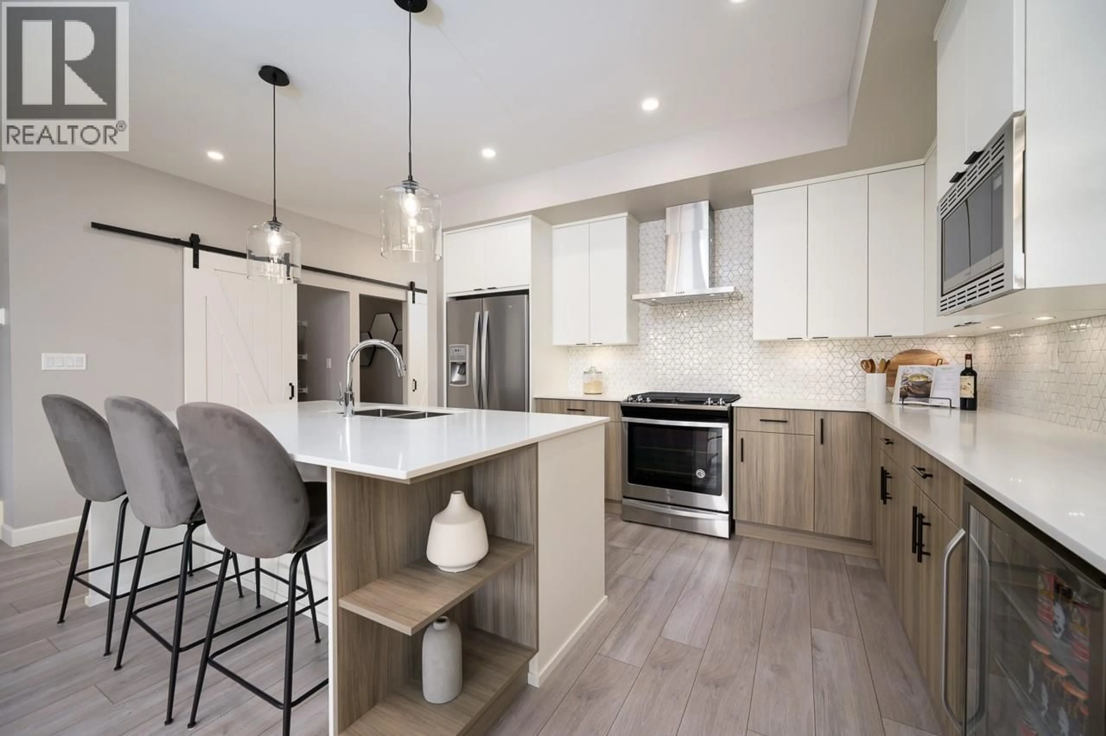 Open concept kitchen, unknown for 1 - 260 RUE CHEVAL NOIR OTHER, Kamloops British Columbia V1S0G1
