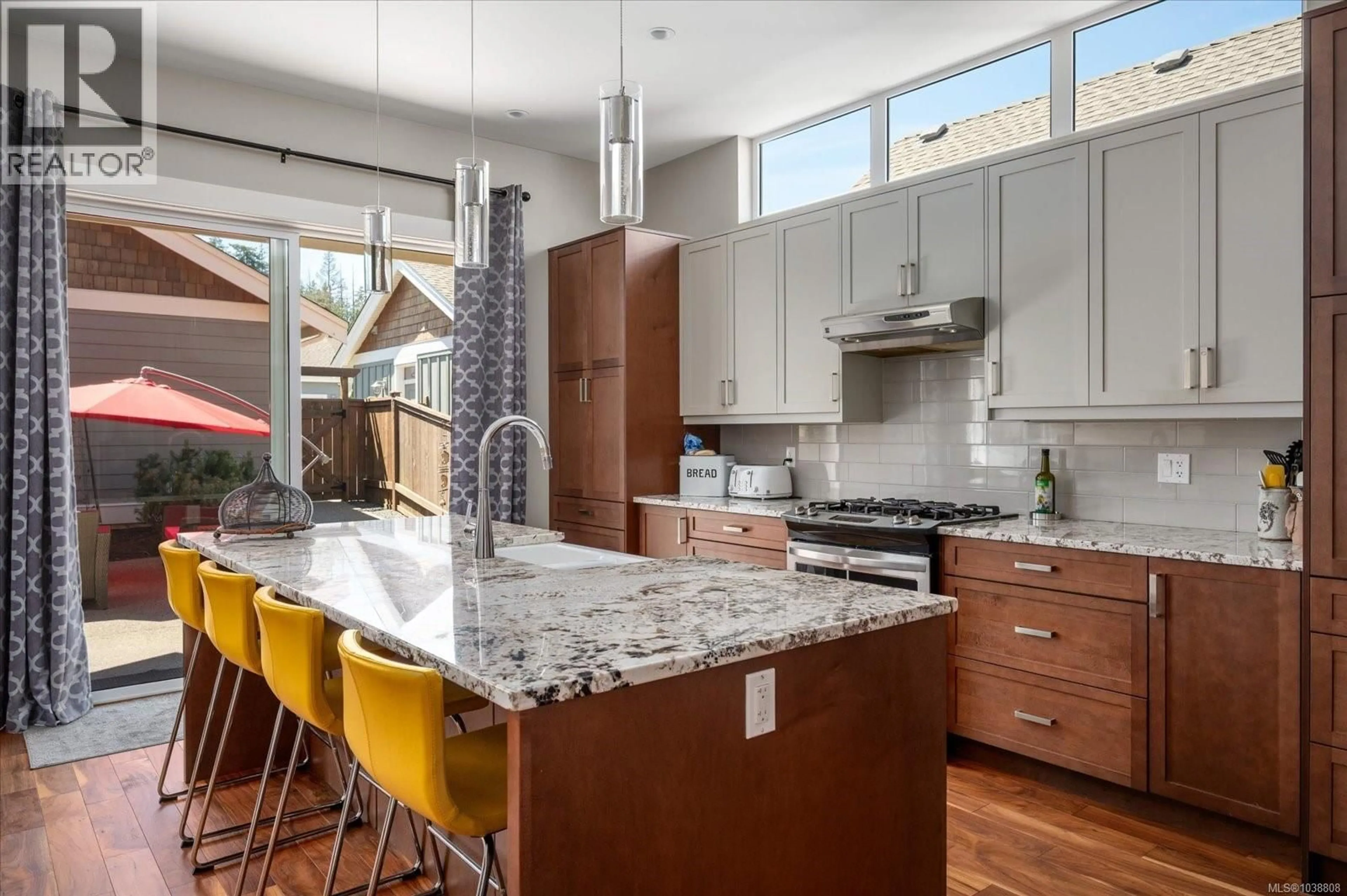 Open concept kitchen, ceramic/tile floor for 710 WEST RIDGE WAY, Qualicum Beach British Columbia V9K0A9