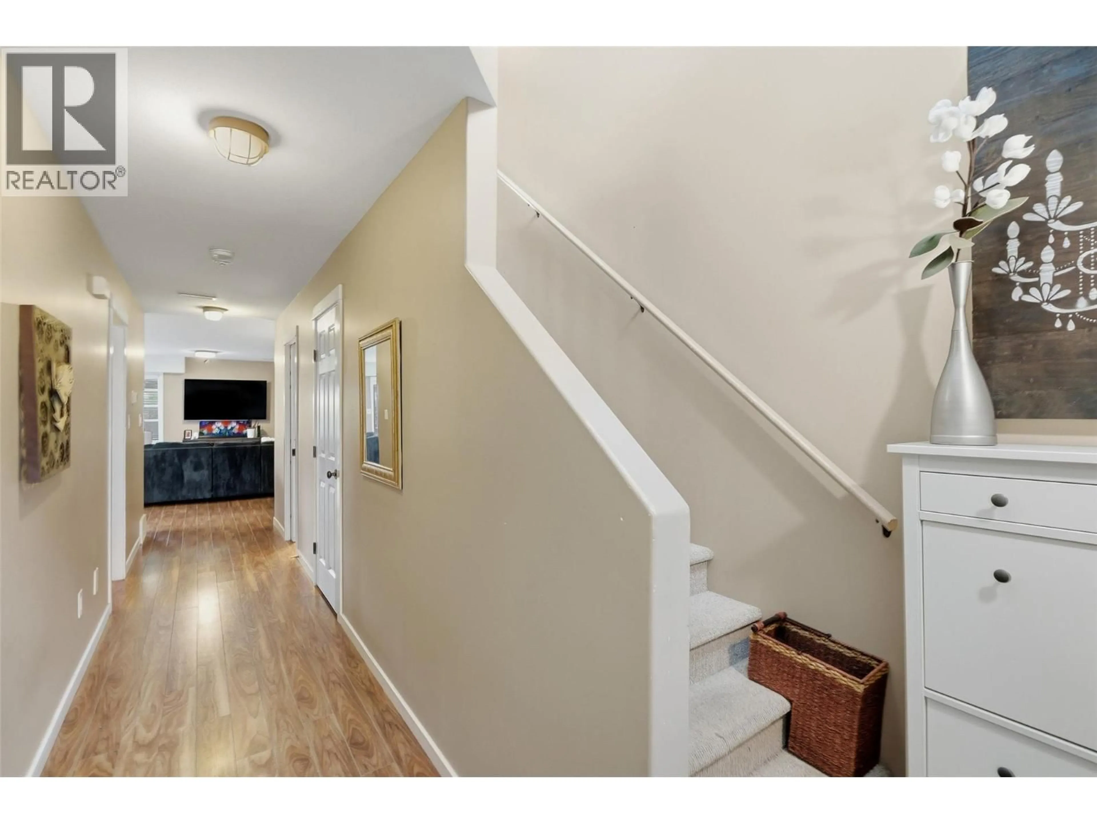 Indoor entryway for 43 - 1836 GREENFIELD AVENUE, Kamloops British Columbia V2B8T2