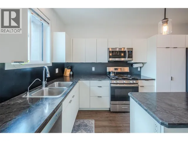 102 - 1228 GOVERNMENT STREET, Penticton 3
