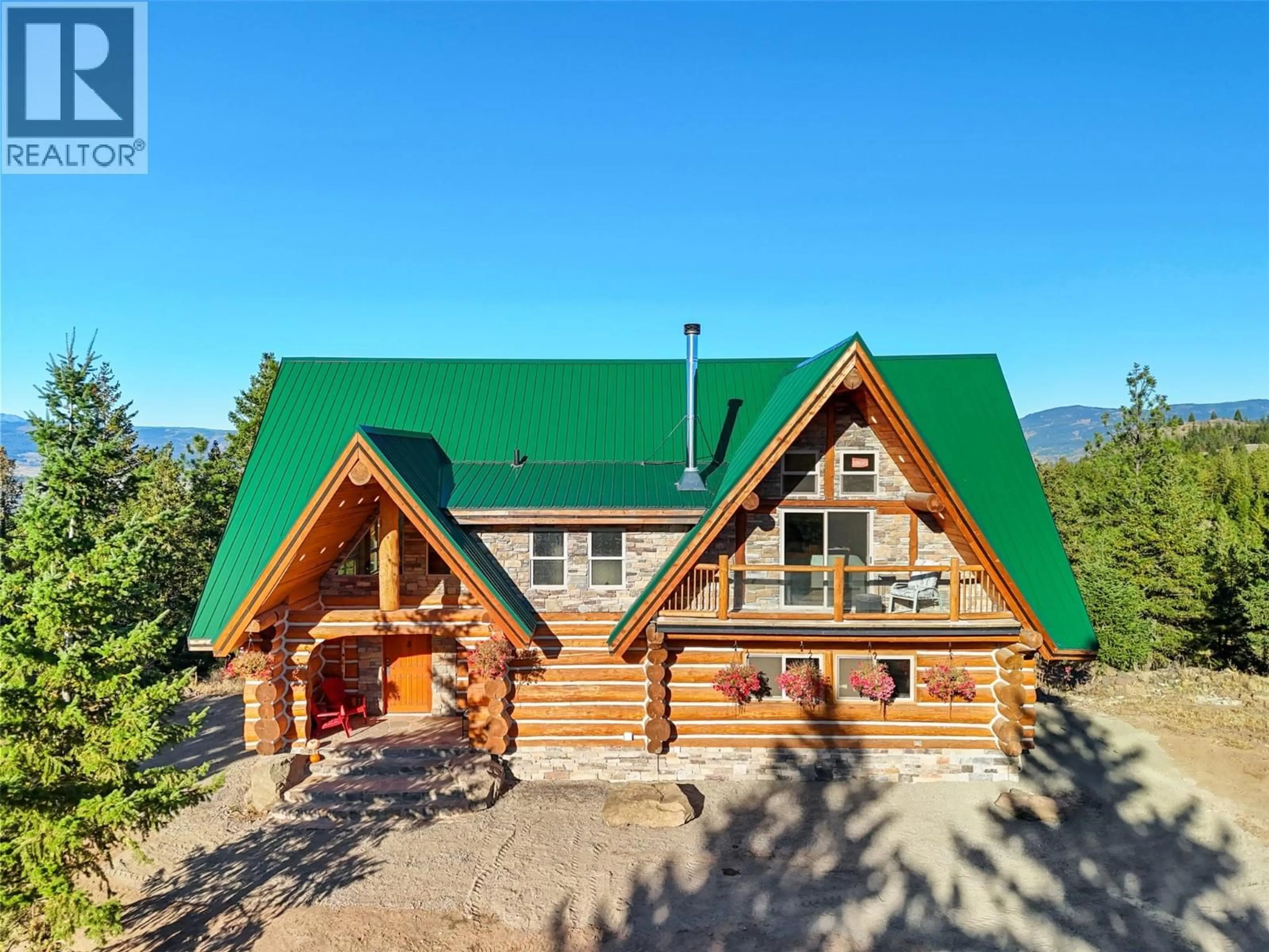 Home with vinyl exterior material, mountain view for 3685 DUCK RANGE ROAD, Pritchard British Columbia V0E2P0