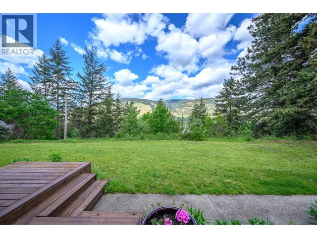6960 BREWER ROAD, Coldstream 5