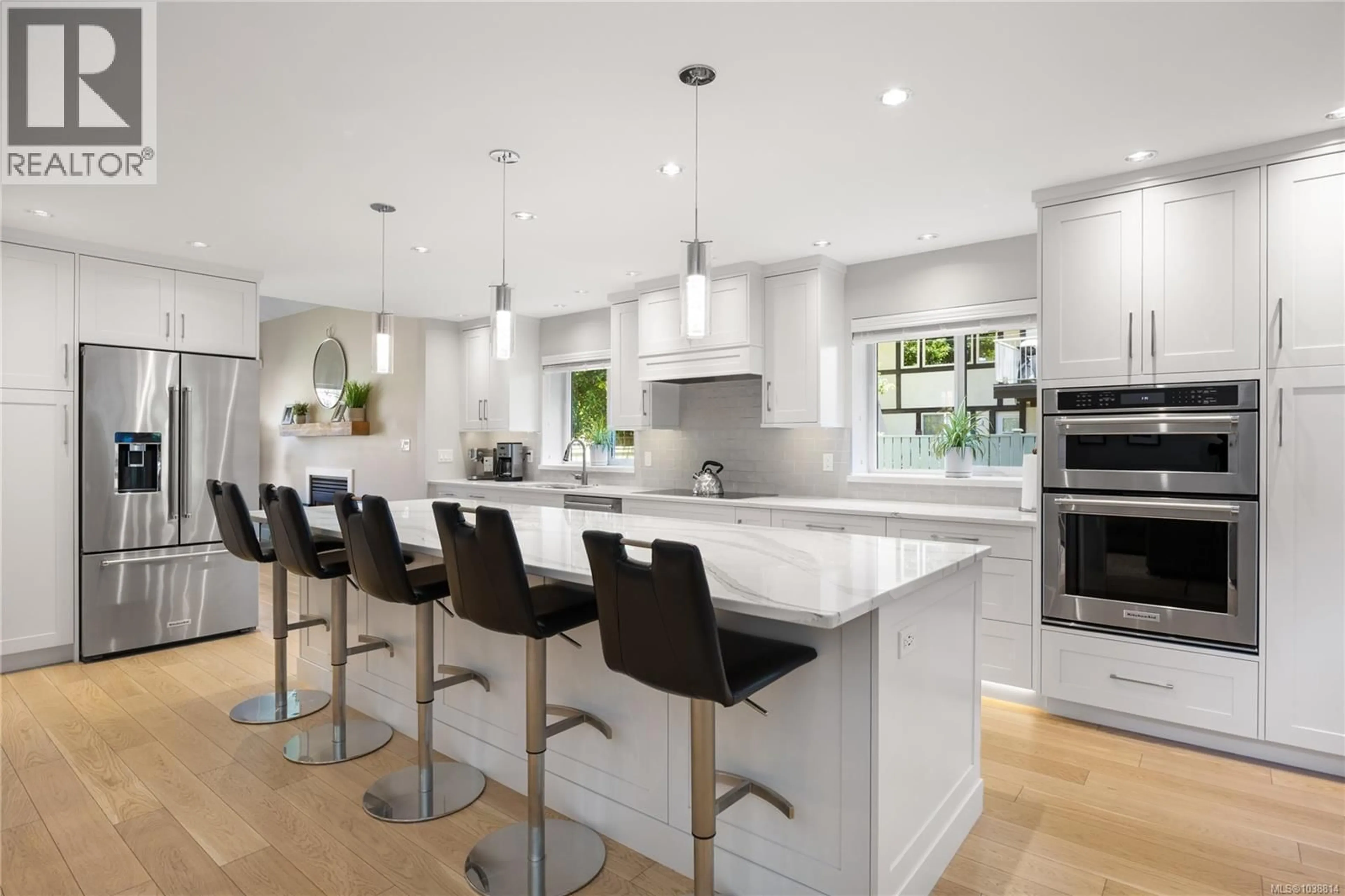 Contemporary kitchen, unknown for 787 WALEMA AVENUE, Saanich British Columbia V8Y3B1