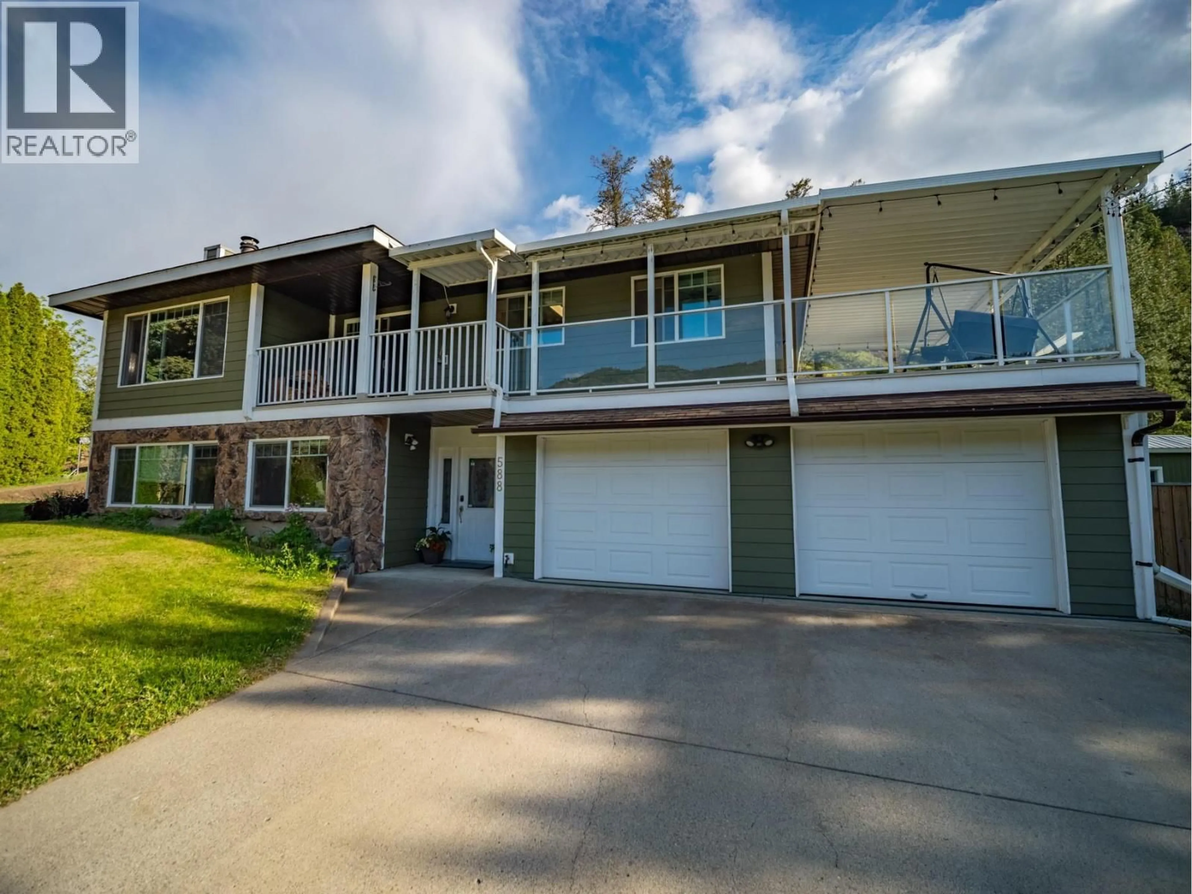 A pic from outside/outdoor area/front of a property/back of a property/a pic from drone, unknown for 588 DURANGO DRIVE, Kamloops British Columbia V2C6Y5
