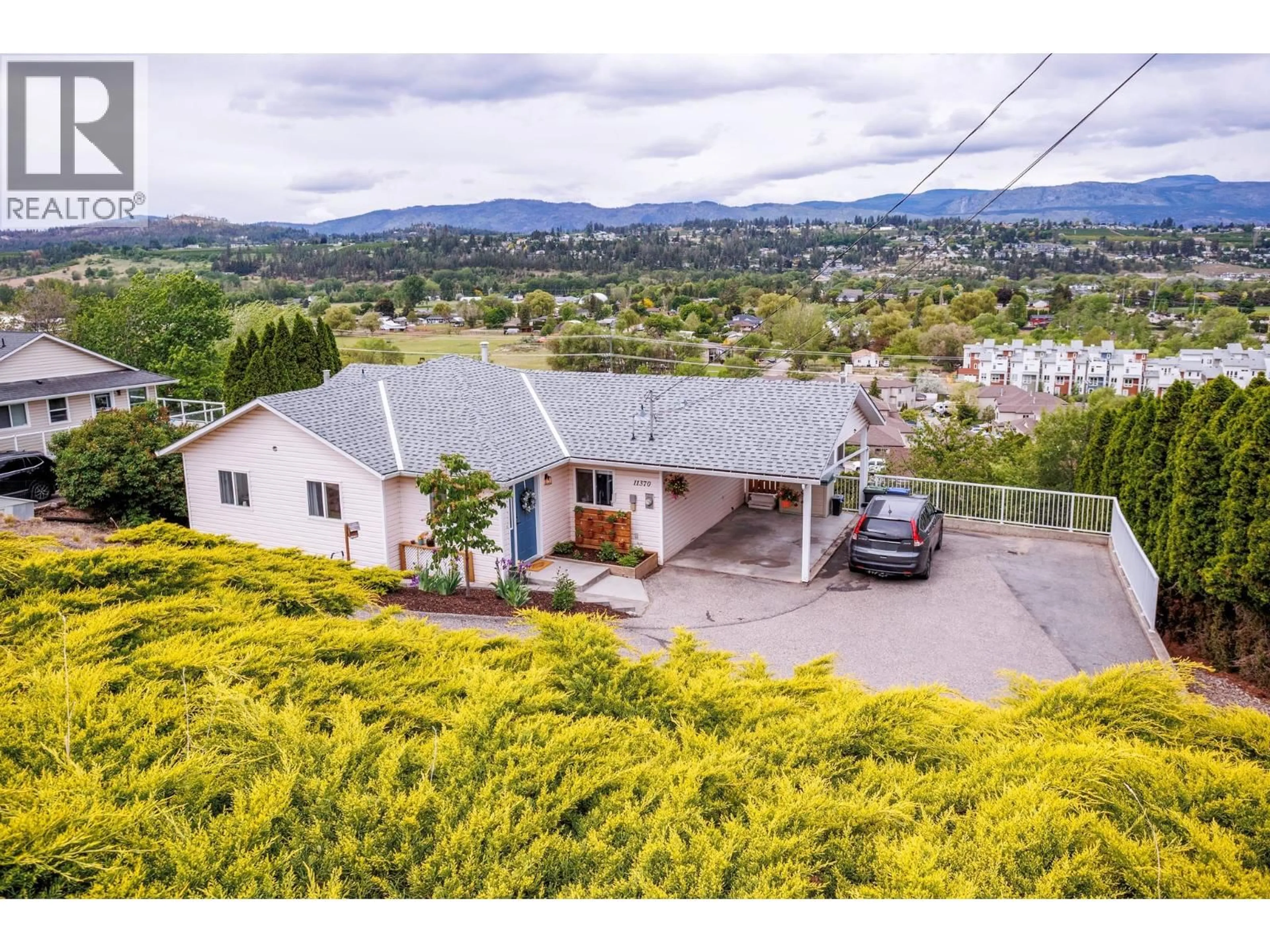 A pic from outside/outdoor area/front of a property/back of a property/a pic from drone, mountain view for 11370 DAKOTA ROAD, Kelowna British Columbia V4V1X1