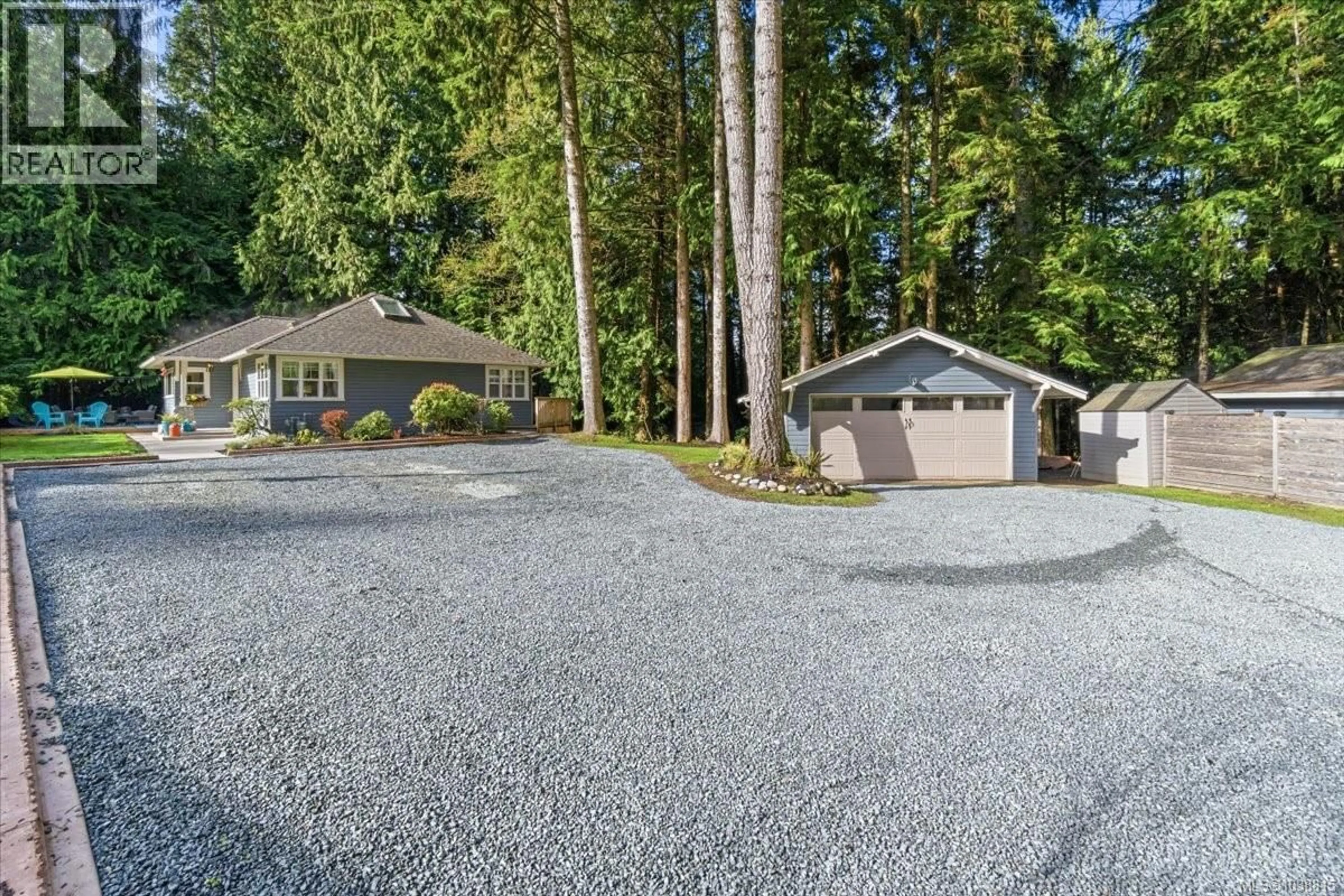 A pic from outside/outdoor area/front of a property/back of a property/a pic from drone, unknown for 324 CHESTER ROAD, Qualicum Beach British Columbia V9K1B9