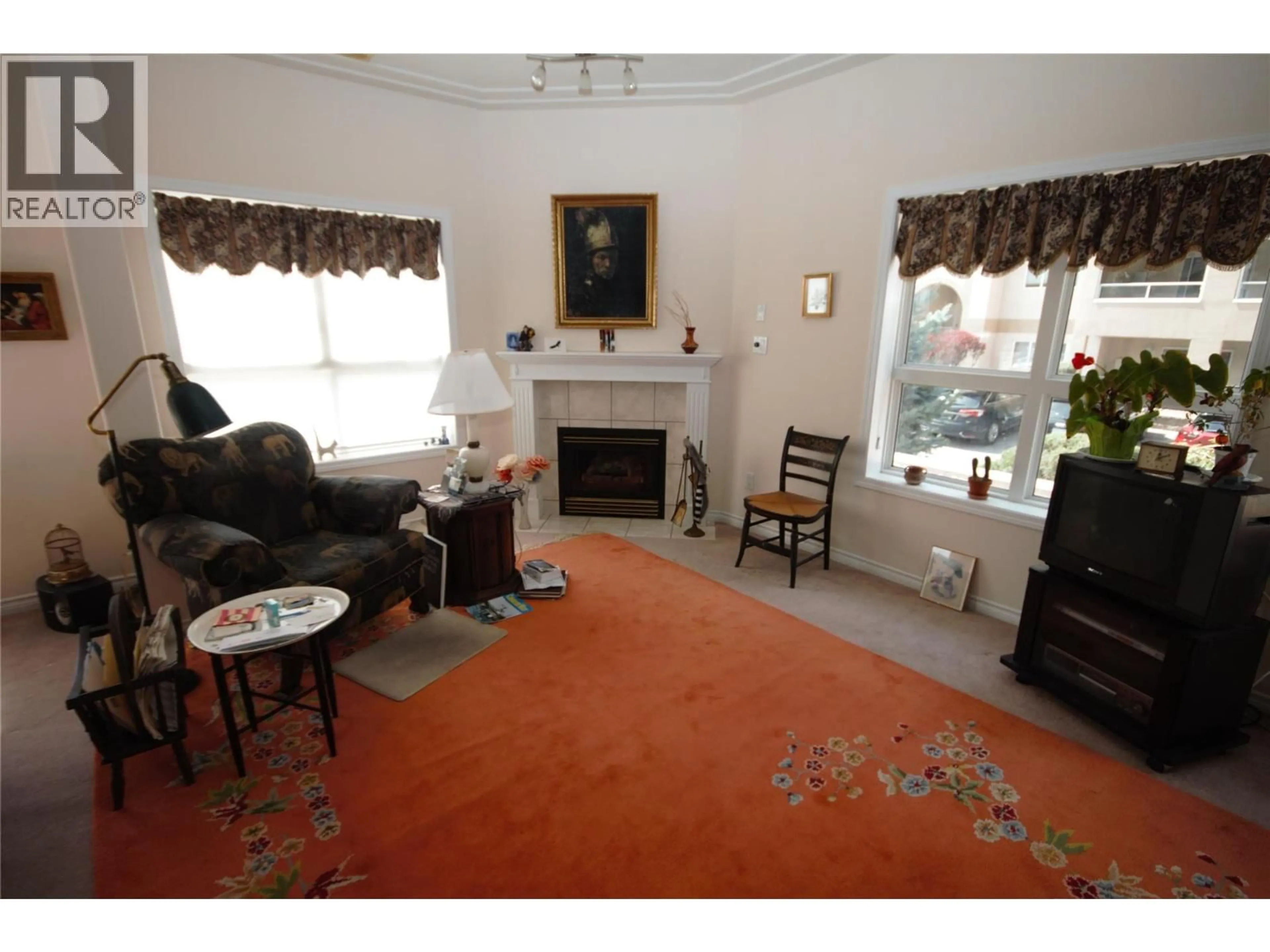 Living room with furniture, unknown for 101 - 2275 ATKINSON STREET, Penticton British Columbia V2A8R7