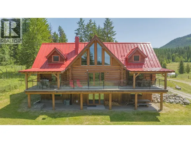 592 BEAR VALLEY ROAD, Lumby 4