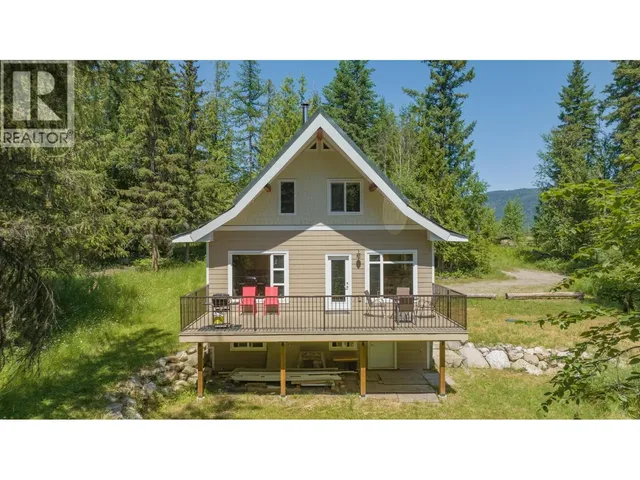 592 BEAR VALLEY ROAD, Lumby 5