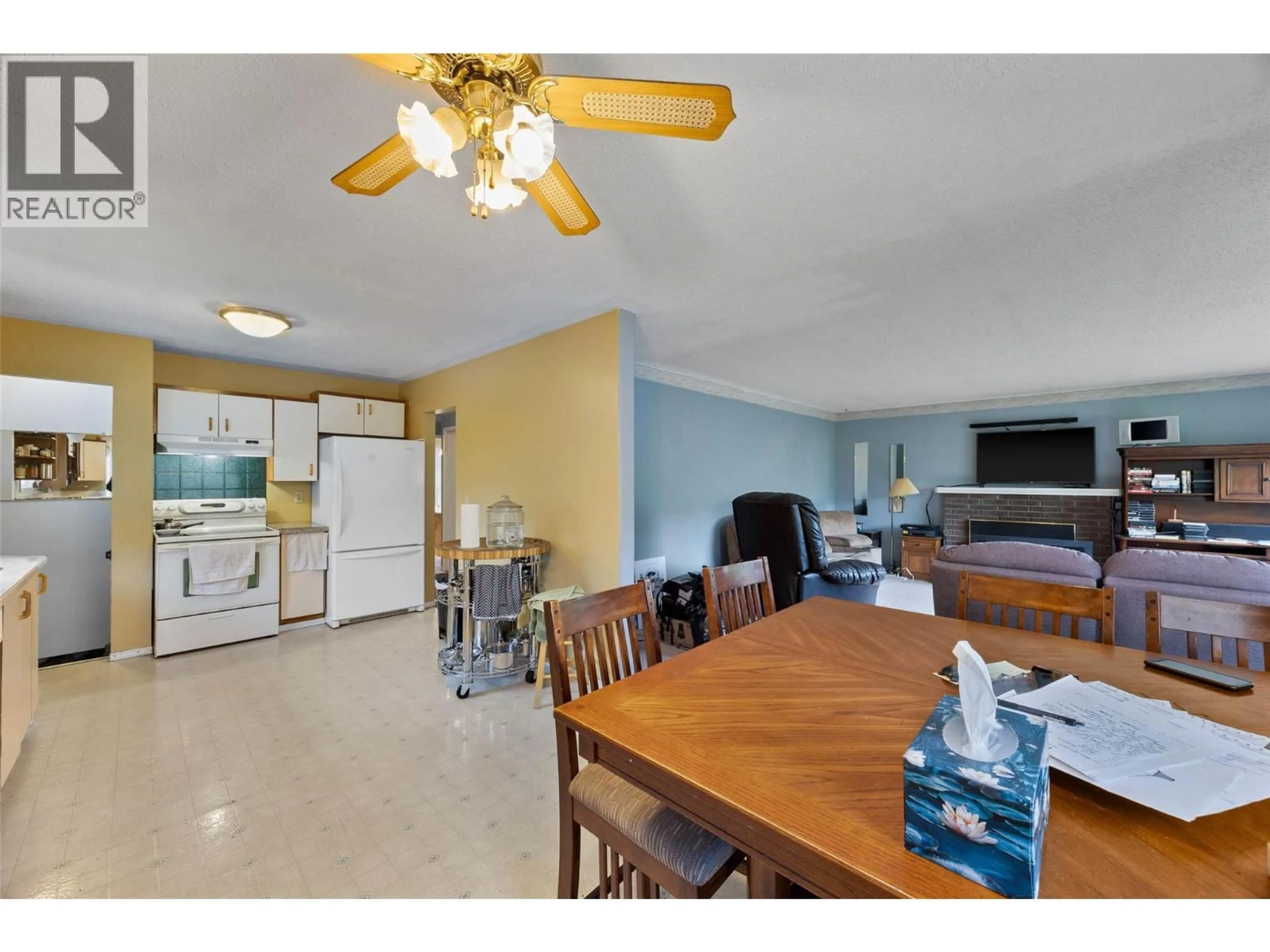 Open concept kitchen, unknown for 174 MOUNTVIEW DRIVE, Kamloops British Columbia V2C4S6