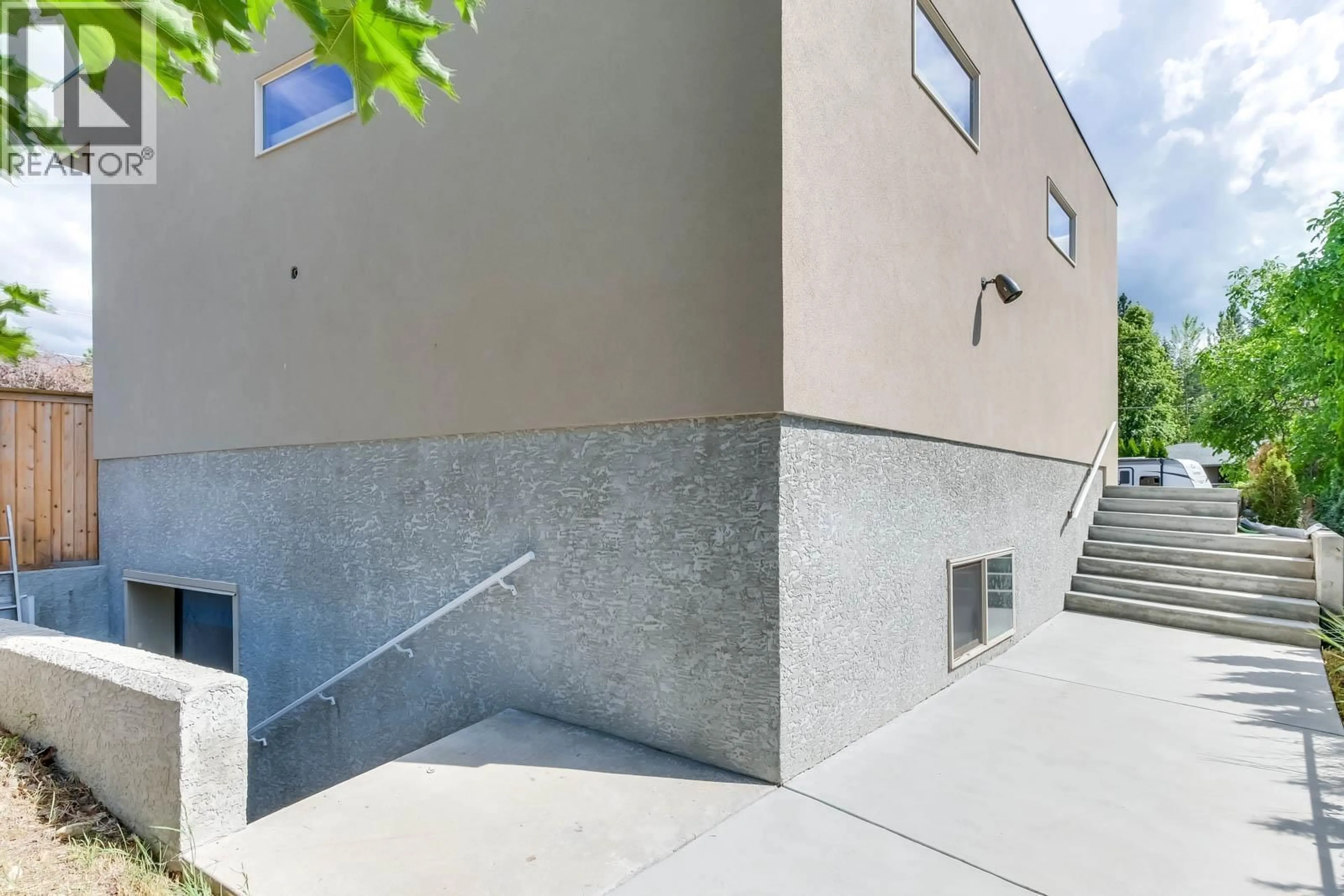 Unknown for 654 BUCK ROAD, Kelowna British Columbia V1W1N7