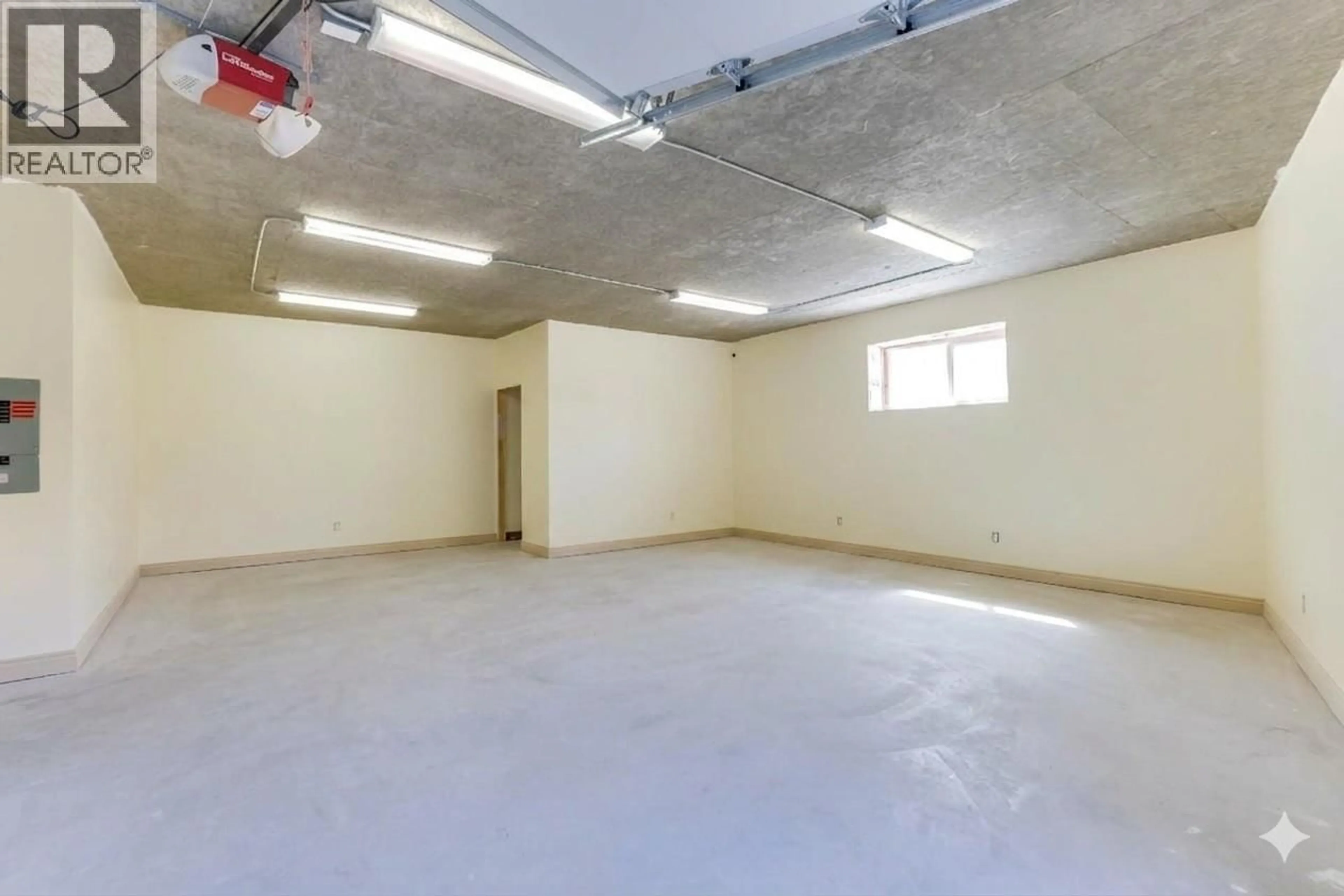Unknown for 654 BUCK ROAD, Kelowna British Columbia V1W1N7