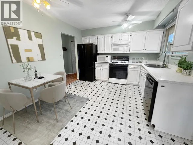 2402 CLAPPERTON AVENUE, Merritt 3