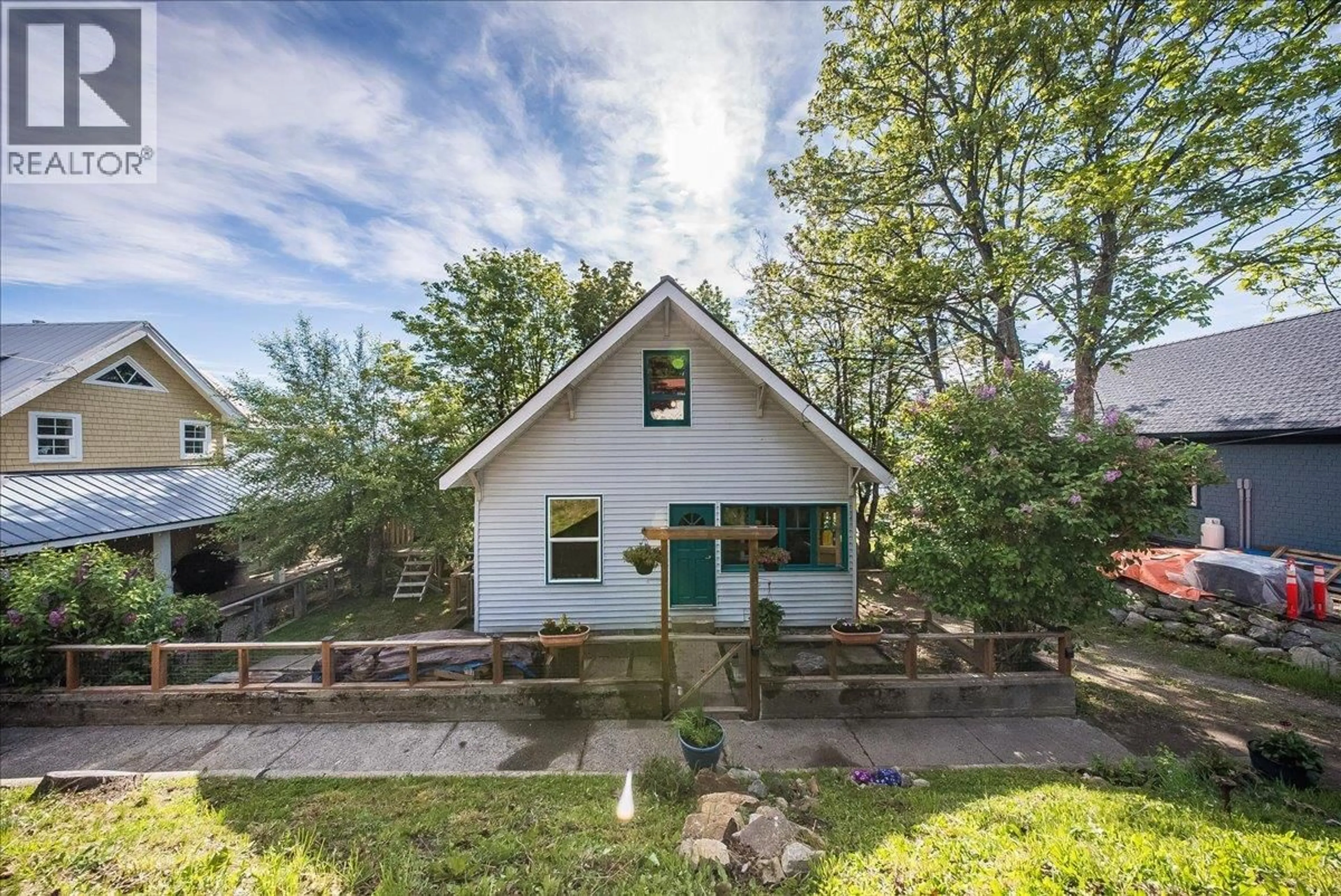 Unknown for 2050 GEORGIA STREET, Rossland British Columbia V0G1Y0