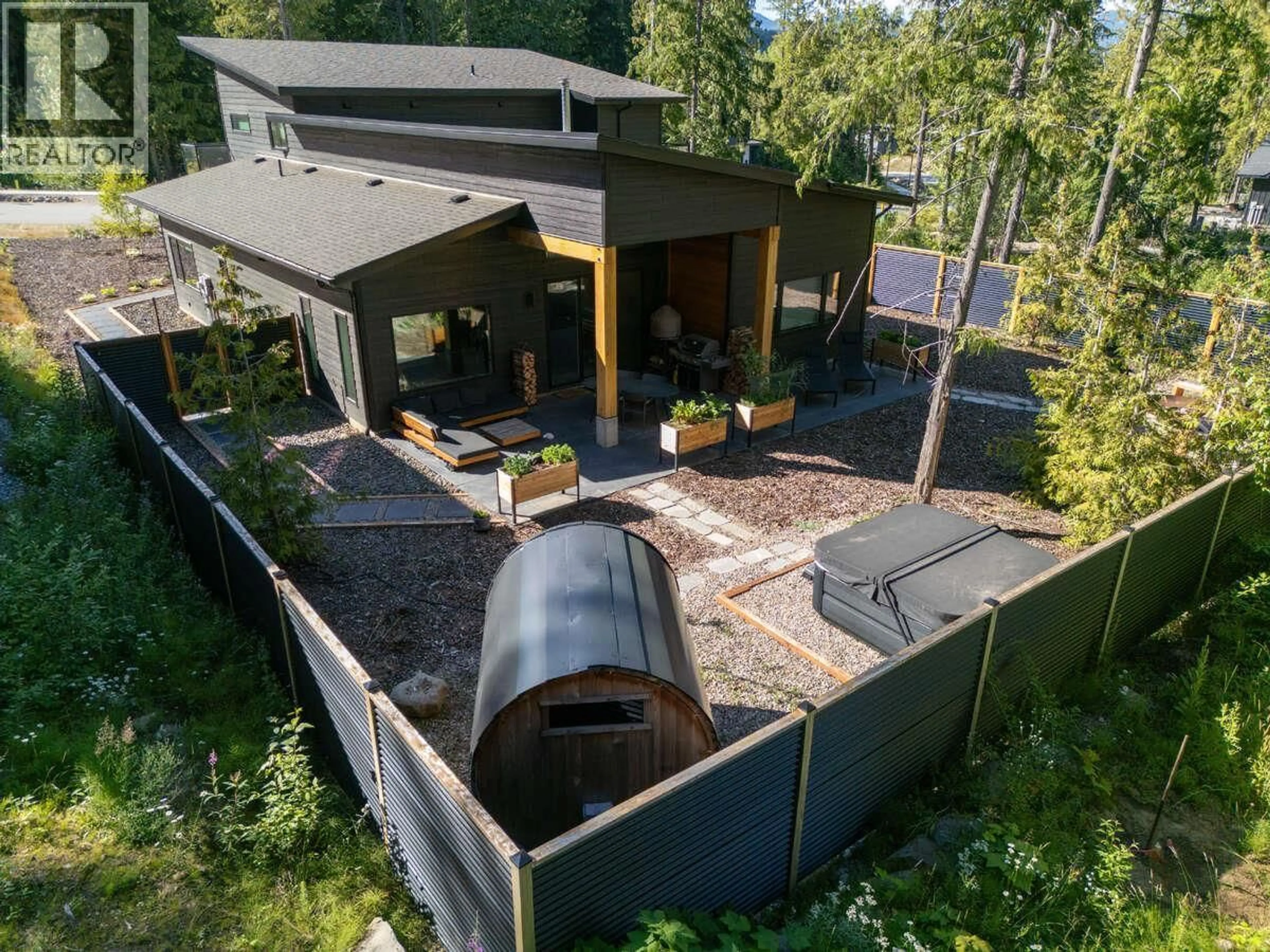 A pic from outside/outdoor area/front of a property/back of a property/a pic from drone, unknown for 1126 CALDERA ROAD, Rossland British Columbia V0G1Y0