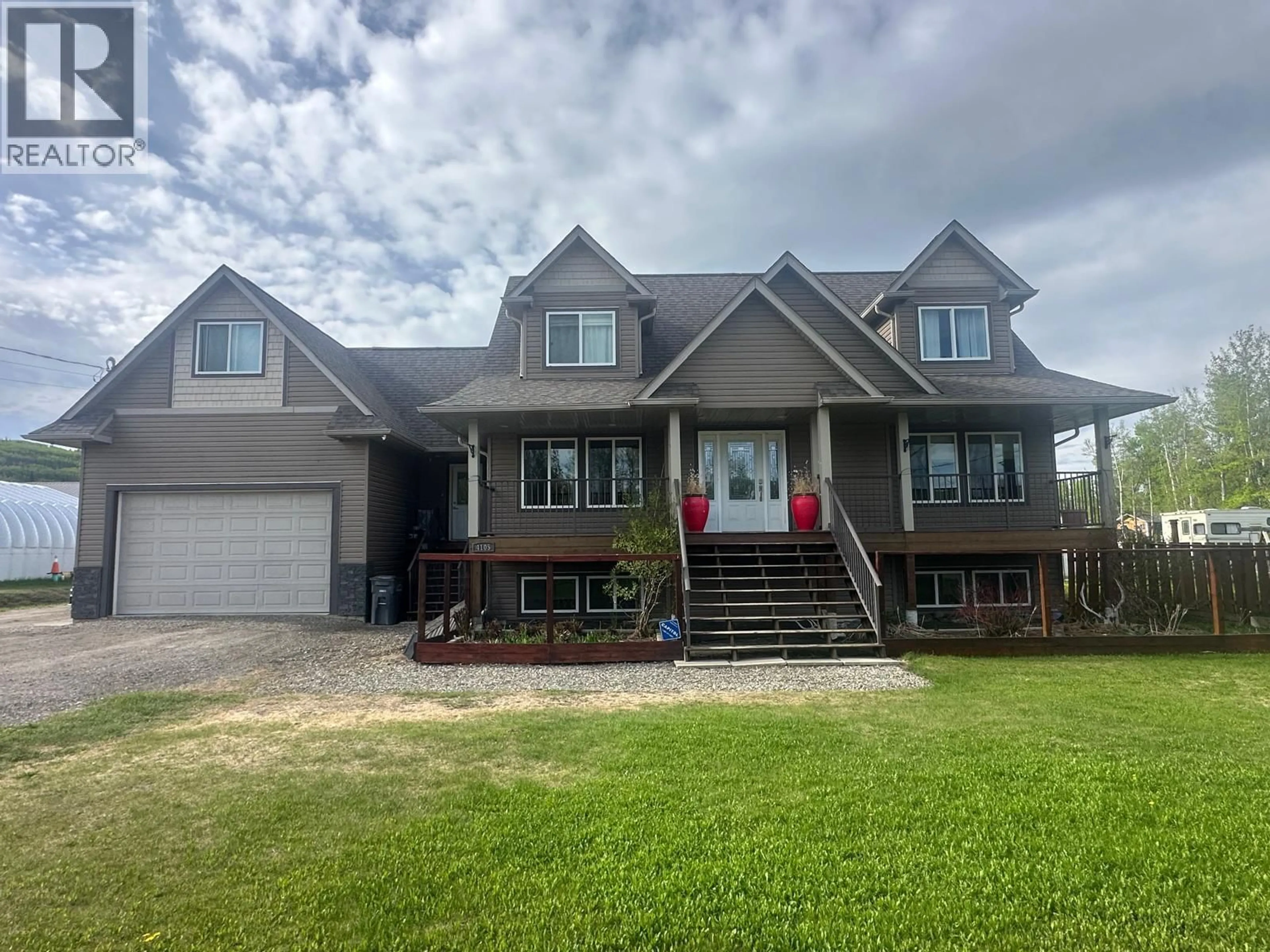 Home with vinyl exterior material, unknown for 4105 52 AVENUE NORTHEAST, Chetwynd British Columbia V0C1J0