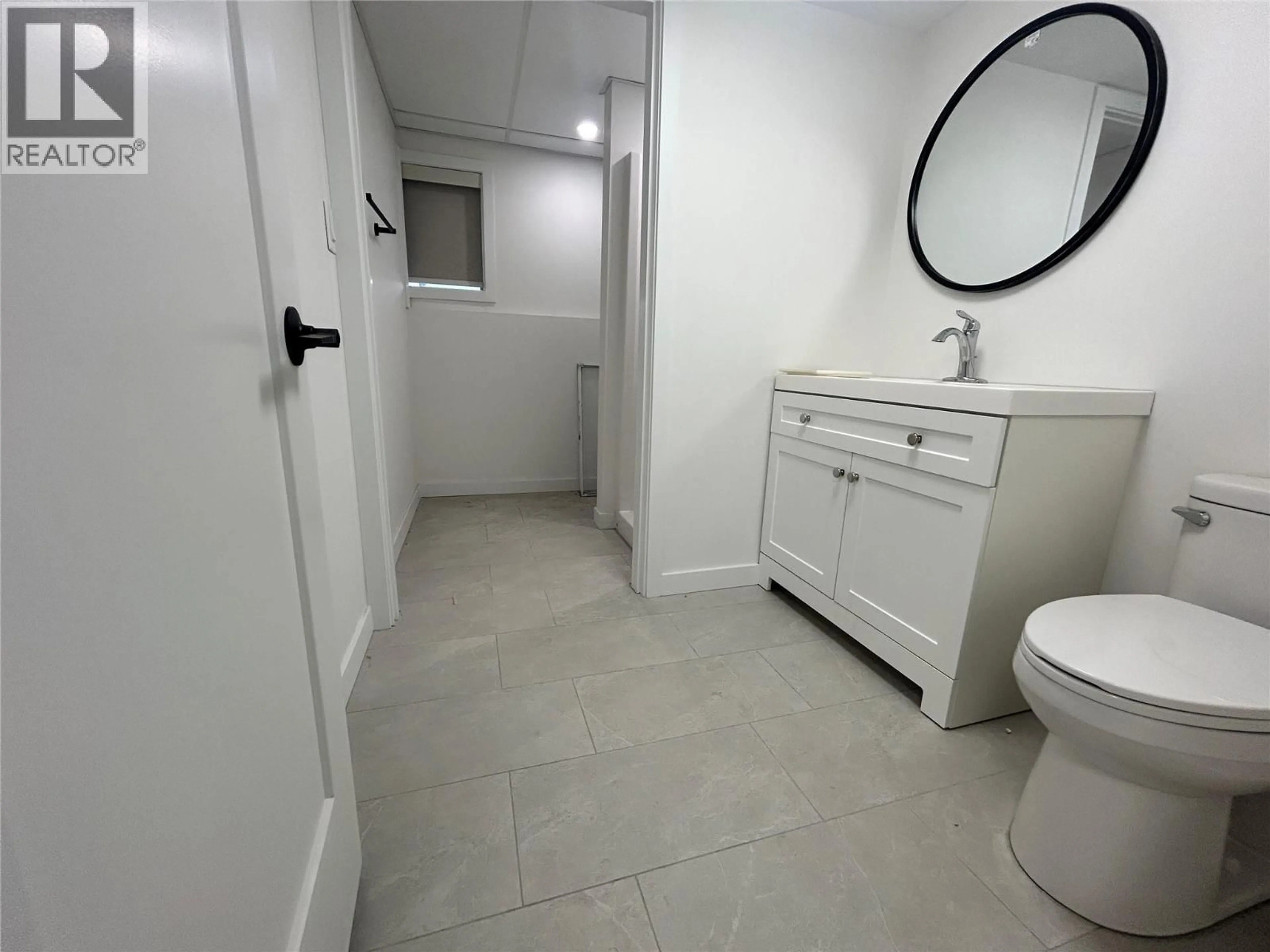 Standard bathroom, ceramic/tile floor for 9 - 1946 TRANQUILLE ROAD, Kamloops British Columbia V2B3M5