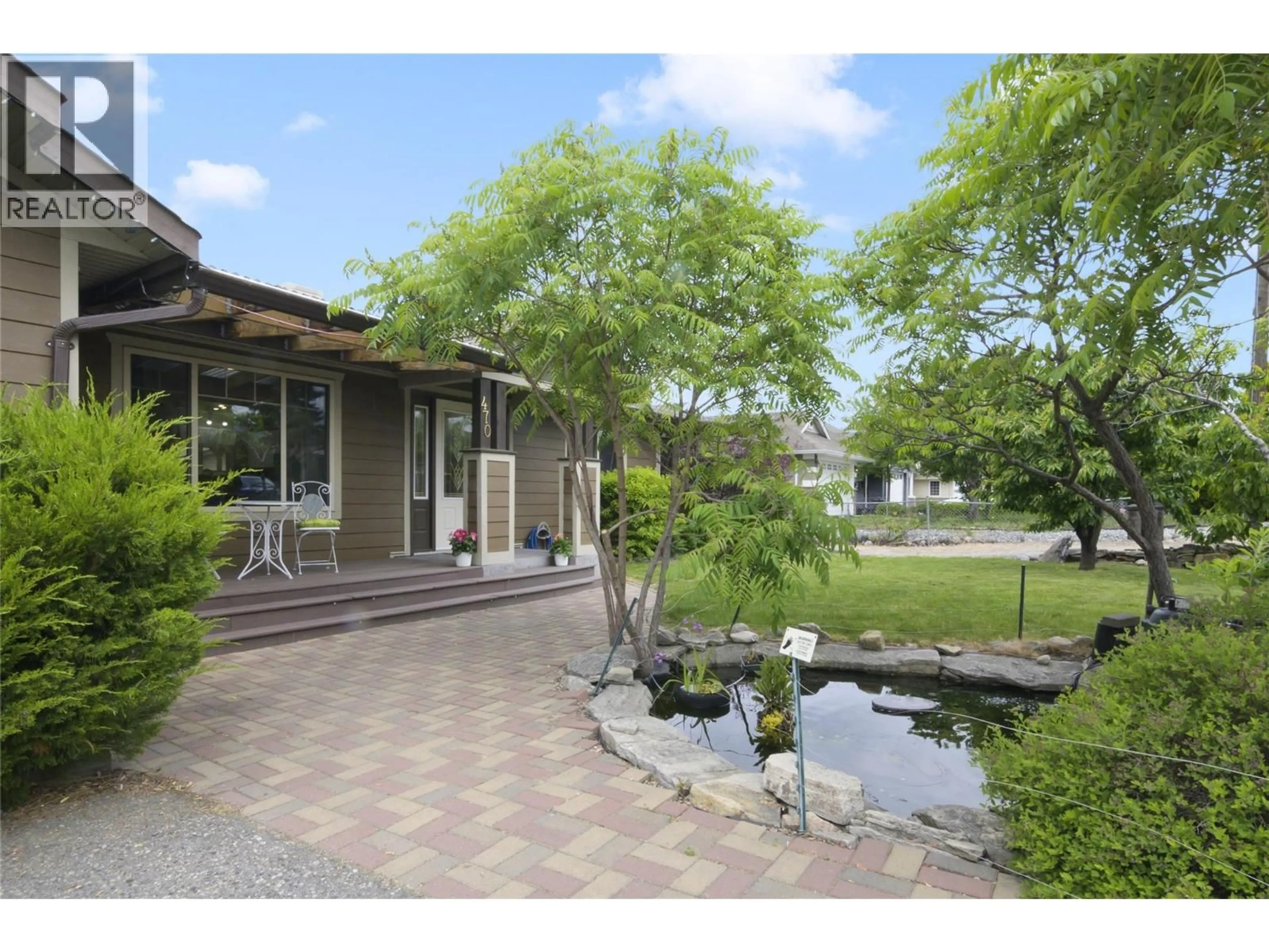 Patio, water/lake/river/ocean view for 470 VISTA ROAD, Kelowna British Columbia V1X3S7