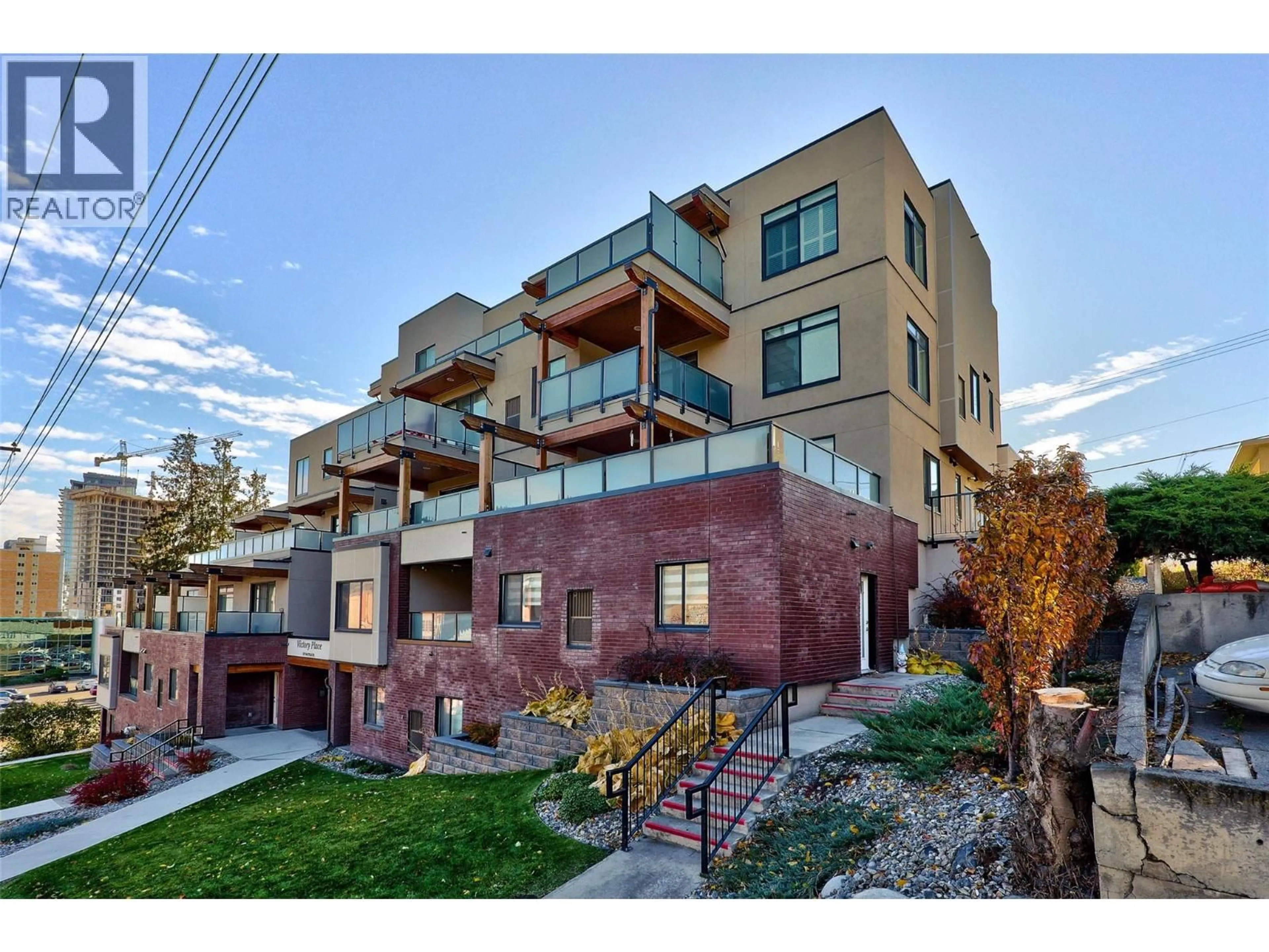 Home with brick exterior material, street for 101 - 227 BATTLE STREET, Kamloops British Columbia V2C2L3