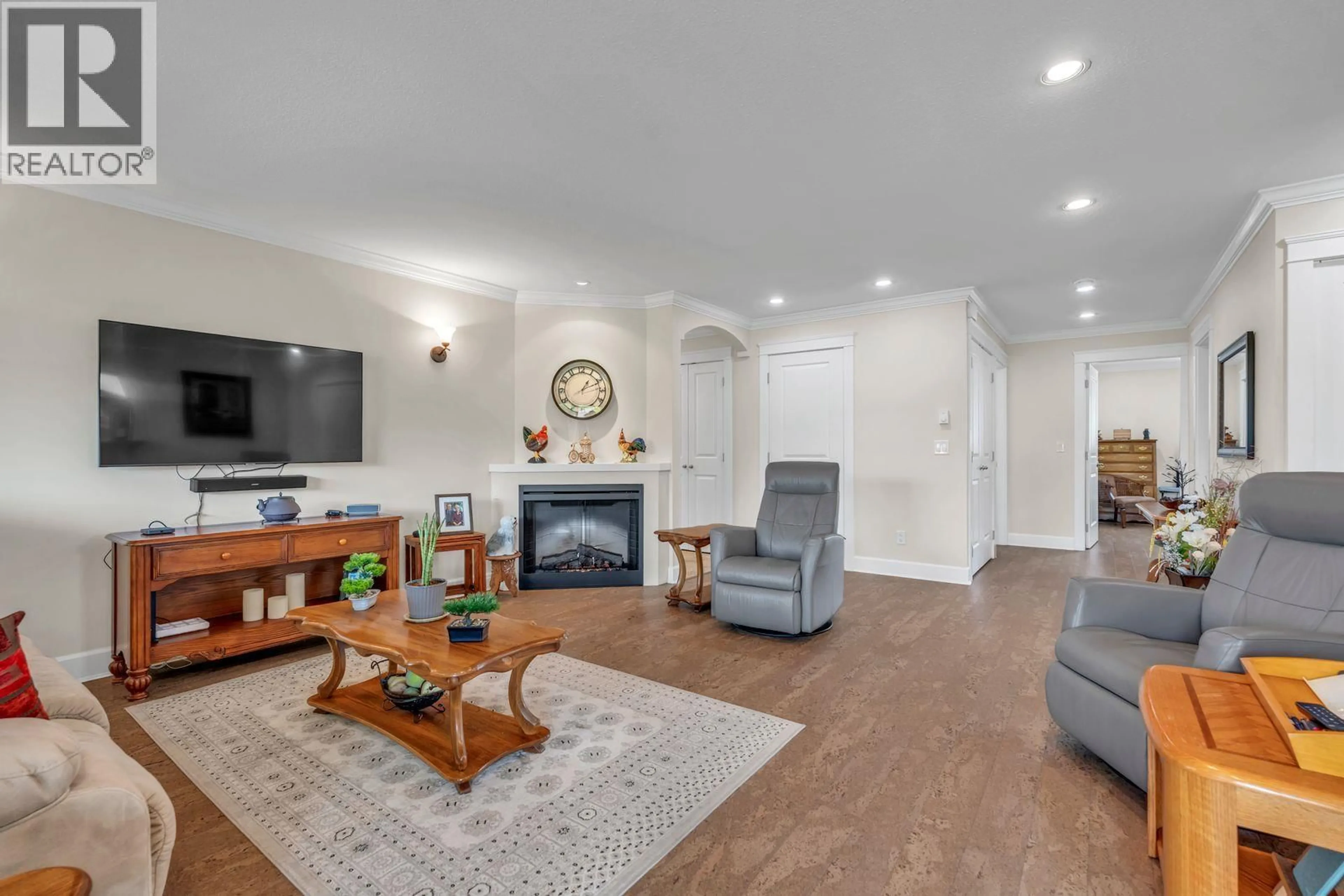 Living room with furniture, unknown for 201 - 1830 ATKINSON STREET, Penticton British Columbia V2A7M6