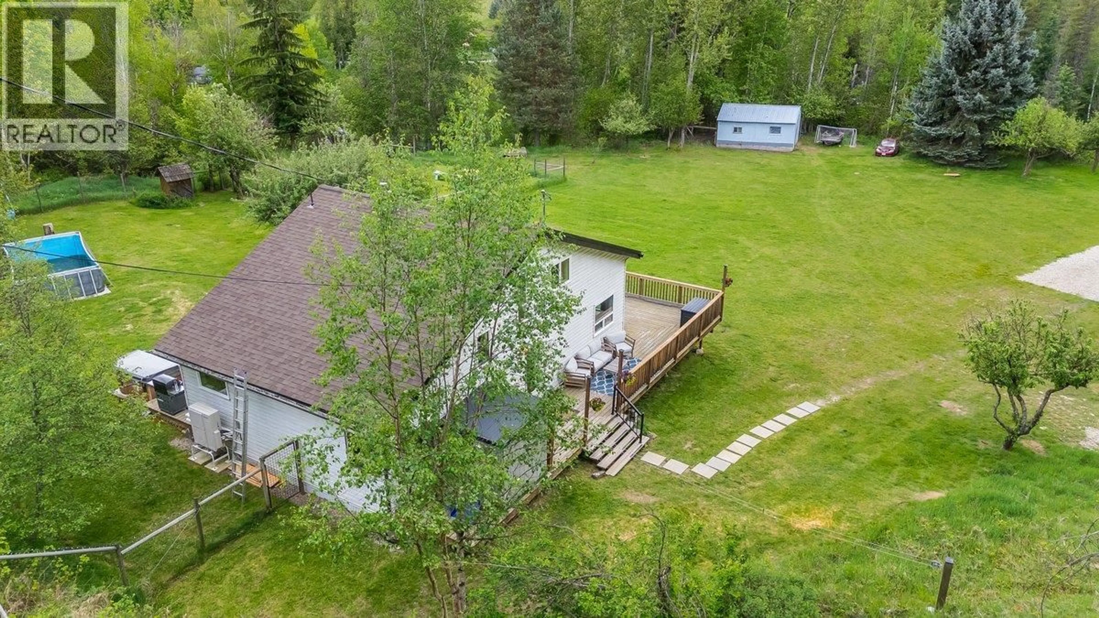 A pic from outside/outdoor area/front of a property/back of a property/a pic from drone, unknown for 3678 KRESTOVA CEMETERY ROAD, Krestova British Columbia V0G1H2