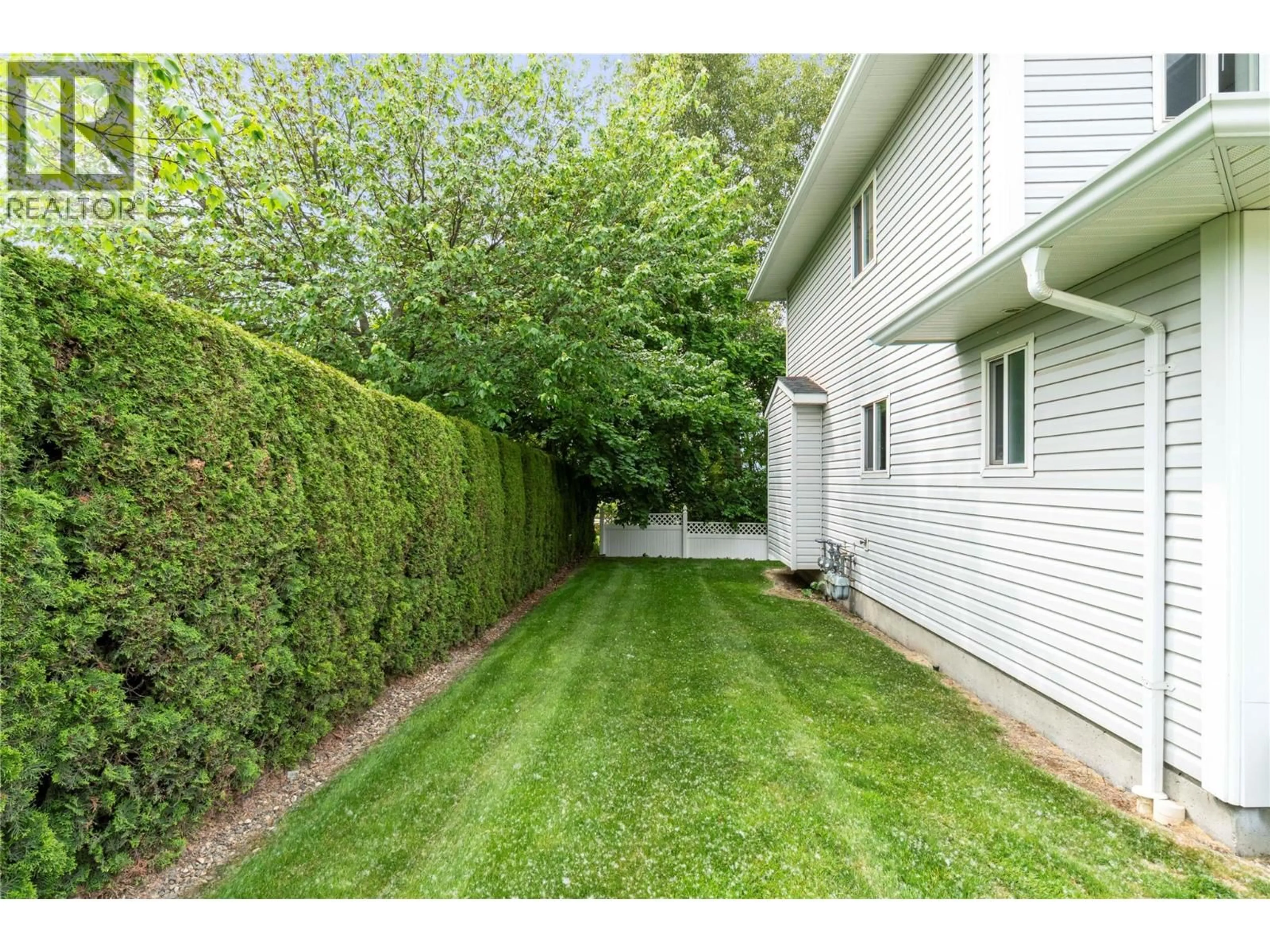 Patio, street for 1 - 2951 11 AVENUE NORTHEAST, Salmon Arm British Columbia V1E1V8