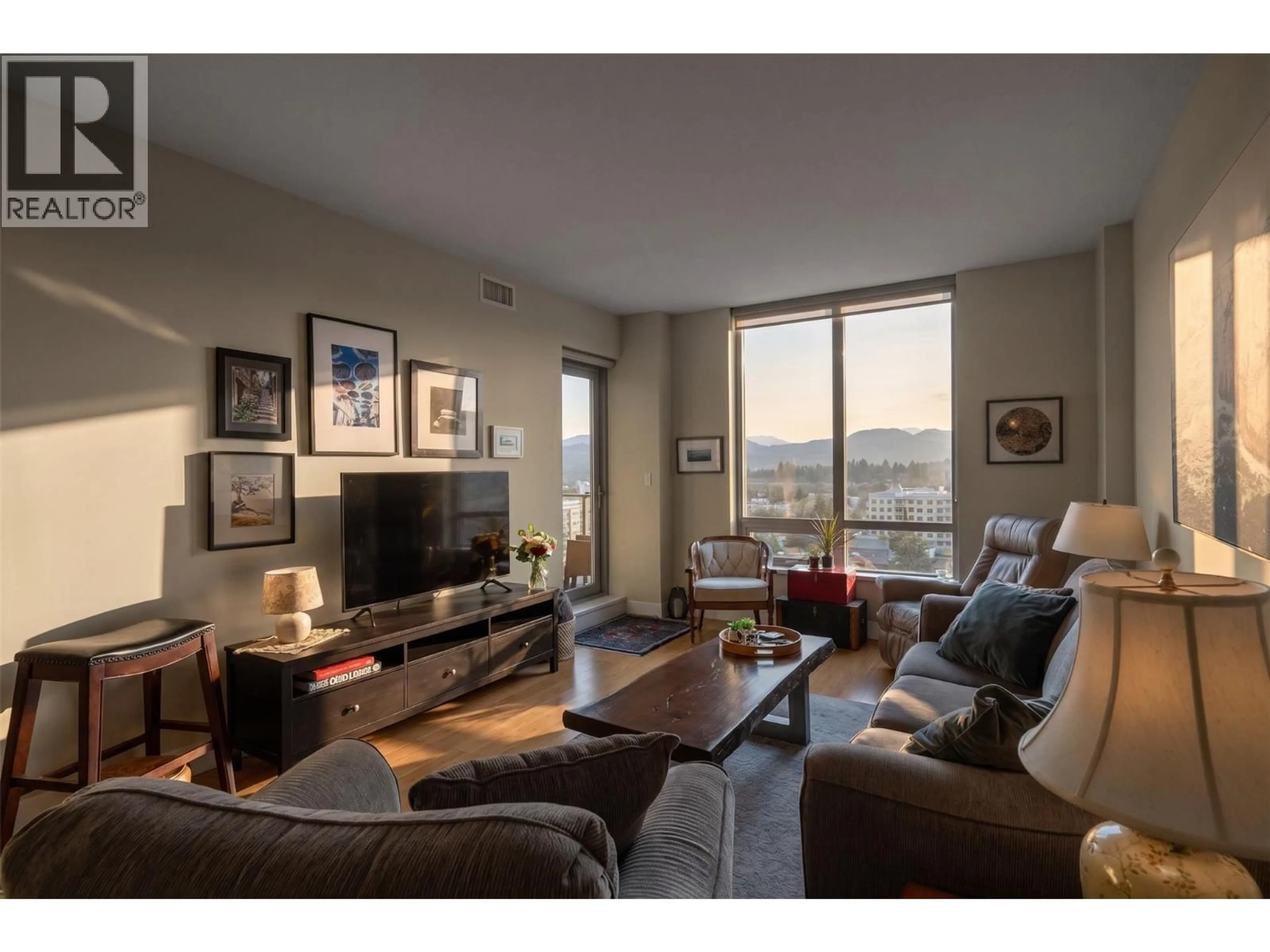 Living room with furniture, unknown for 1008 - 2040 SPRINGFIELD ROAD, Kelowna British Columbia V1Y9N7