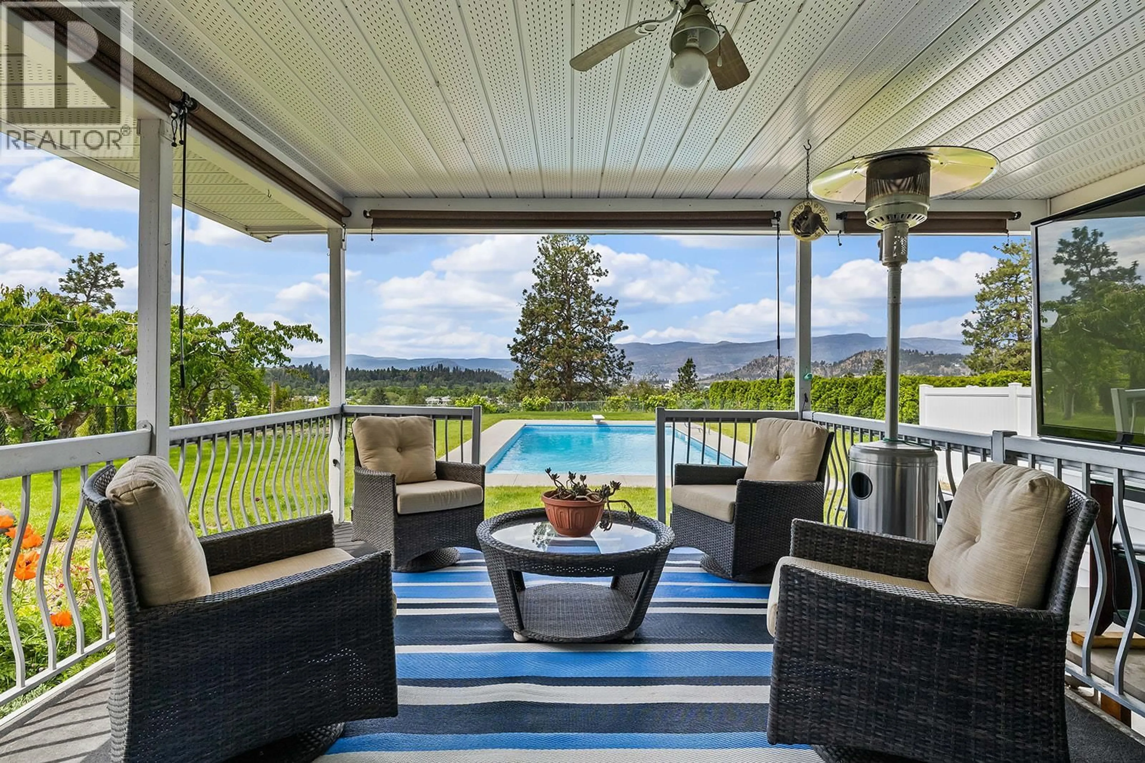 Patio, water/lake/river/ocean view for 650 DOUGALL ROAD SOUTH, Kelowna British Columbia V1X3J8
