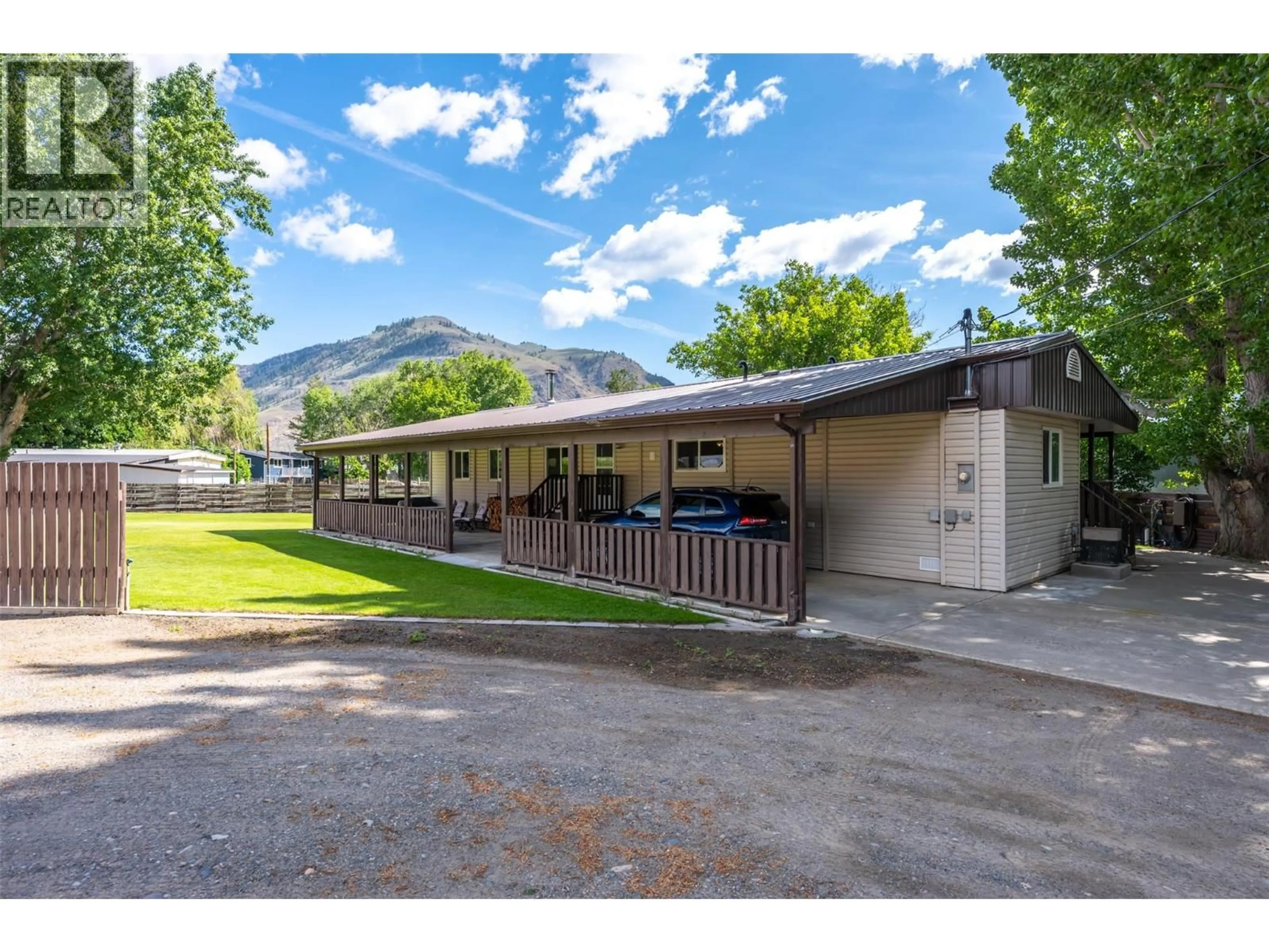 A pic from outside/outdoor area/front of a property/back of a property/a pic from drone, mountain view for 2144 HWY 3 HIGHWAY, Cawston British Columbia V0X1C2