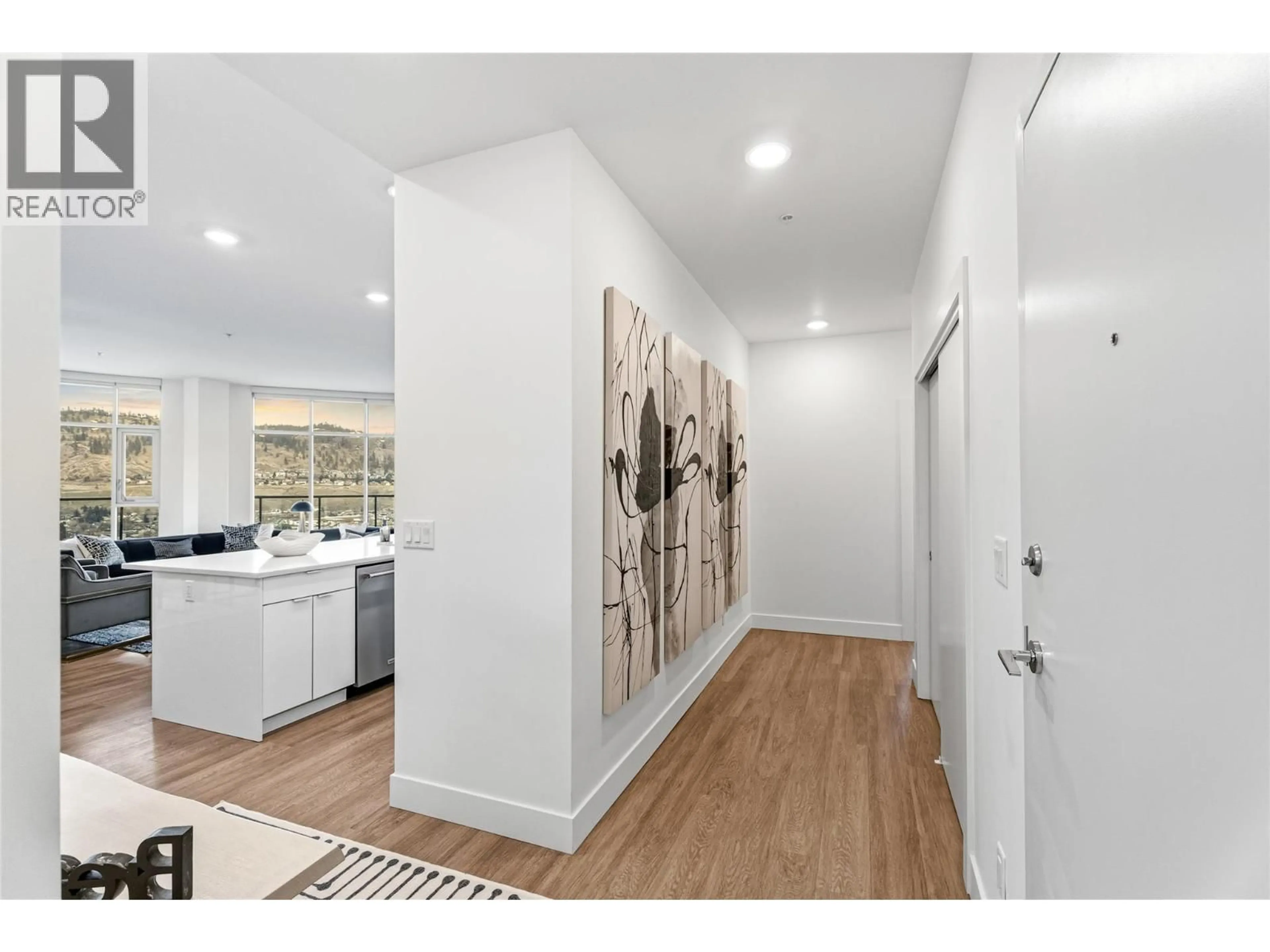 Indoor entryway for 1403 - 1232 ELLIS STREET, Kelowna British Columbia V1Y0J6