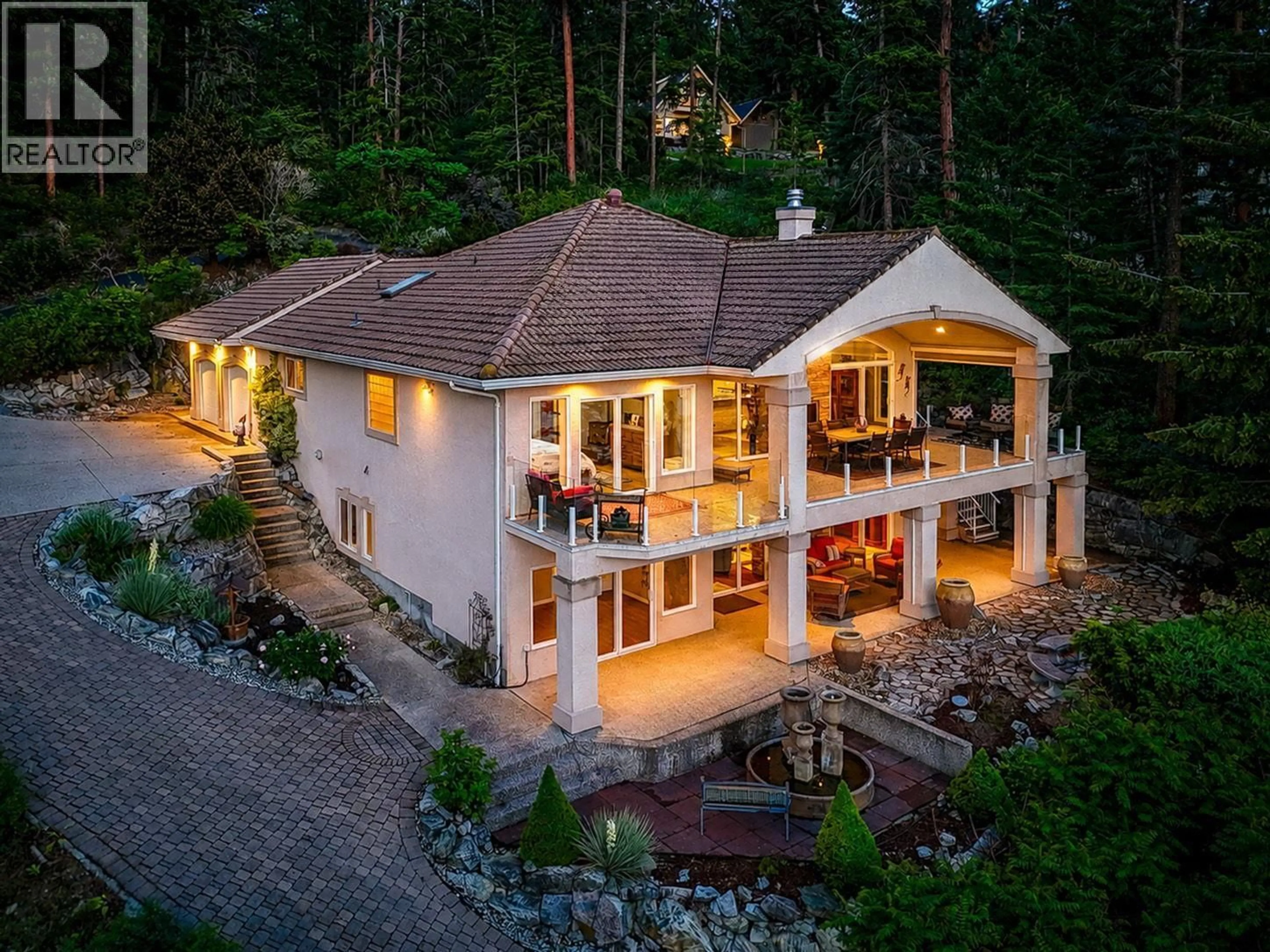 A pic from outside/outdoor area/front of a property/back of a property/a pic from drone, unknown for 6650 FINCH ROAD, Lake Country British Columbia V4V1M9