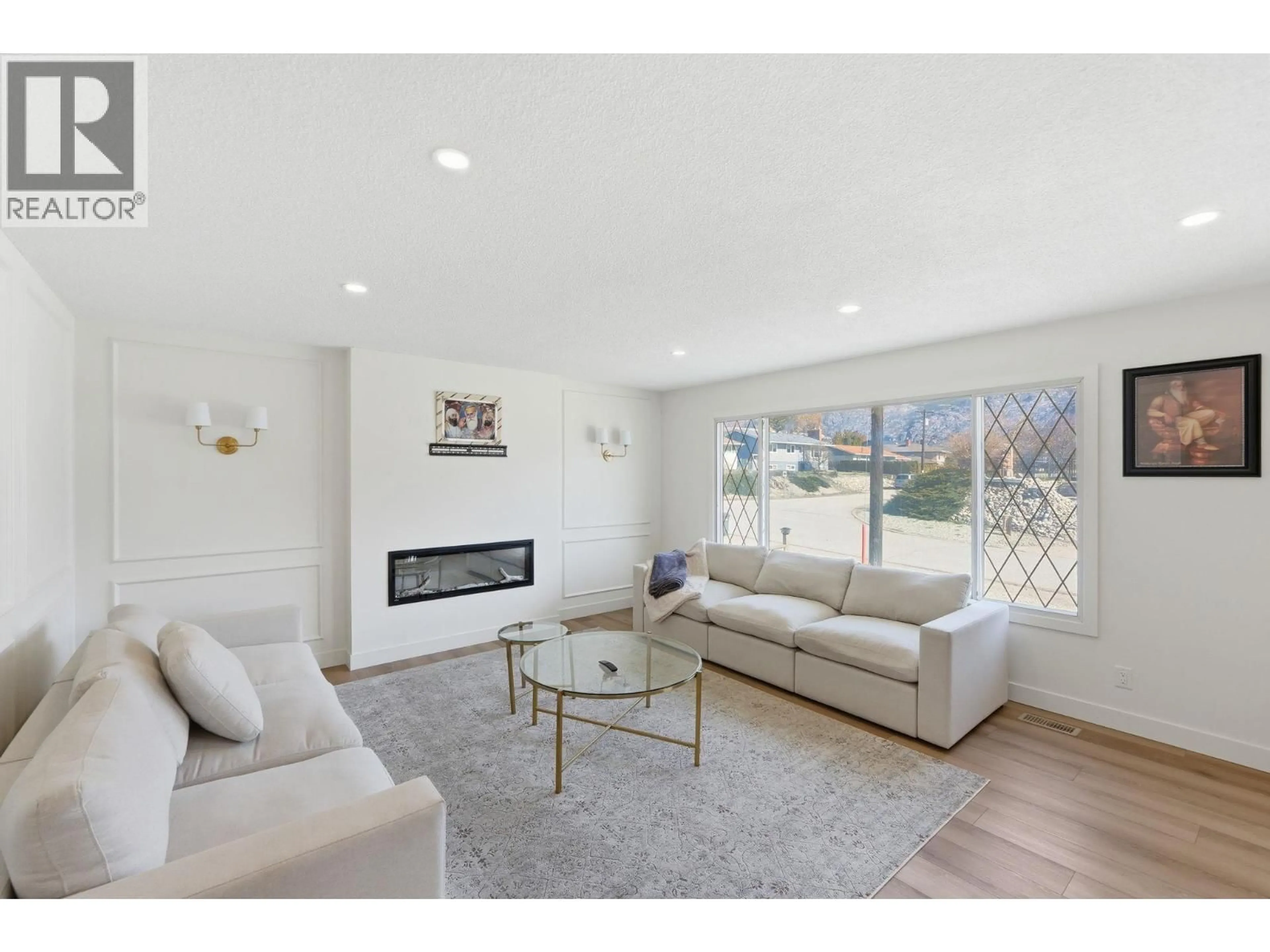 Living room with furniture, unknown for 8913 JUBILEE DRIVE, Osoyoos British Columbia V0H1V2