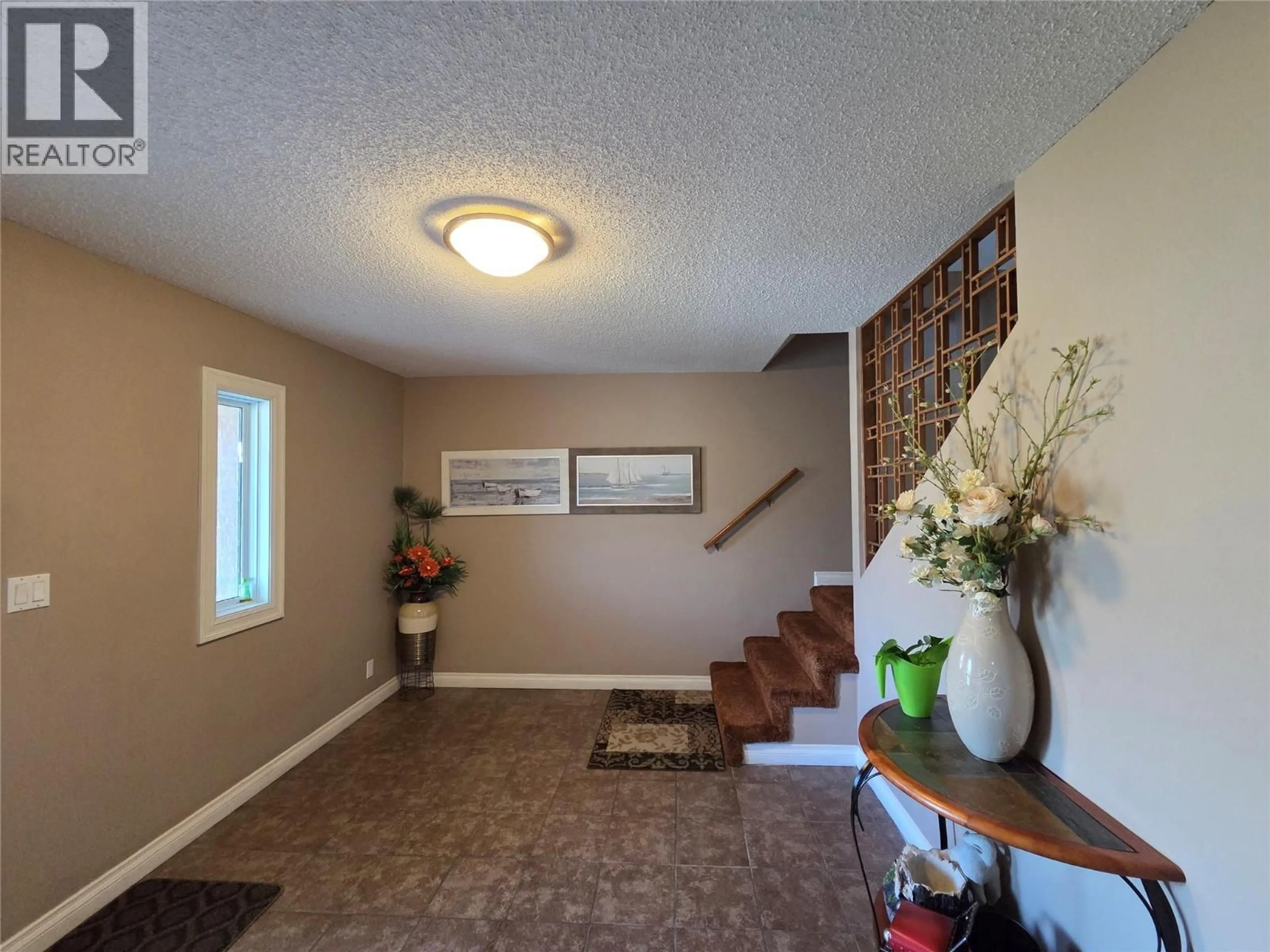 Indoor entryway for 2724 DAFOE PLACE, Penticton British Columbia V2A7N8