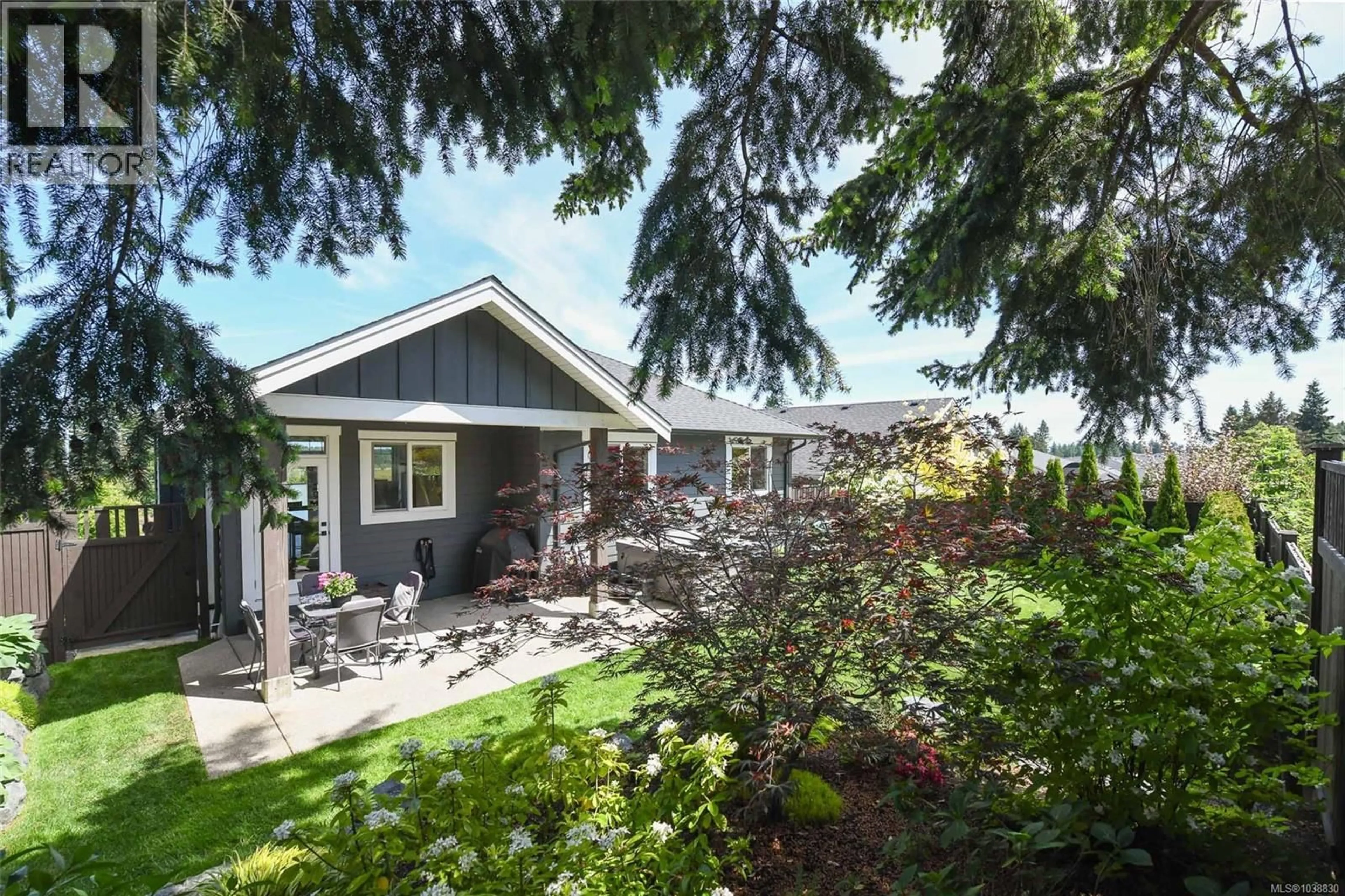A pic from outside/outdoor area/front of a property/back of a property/a pic from drone, unknown for 1391 CROWN ISLE BOULEVARD, Courtenay British Columbia V9N0E2