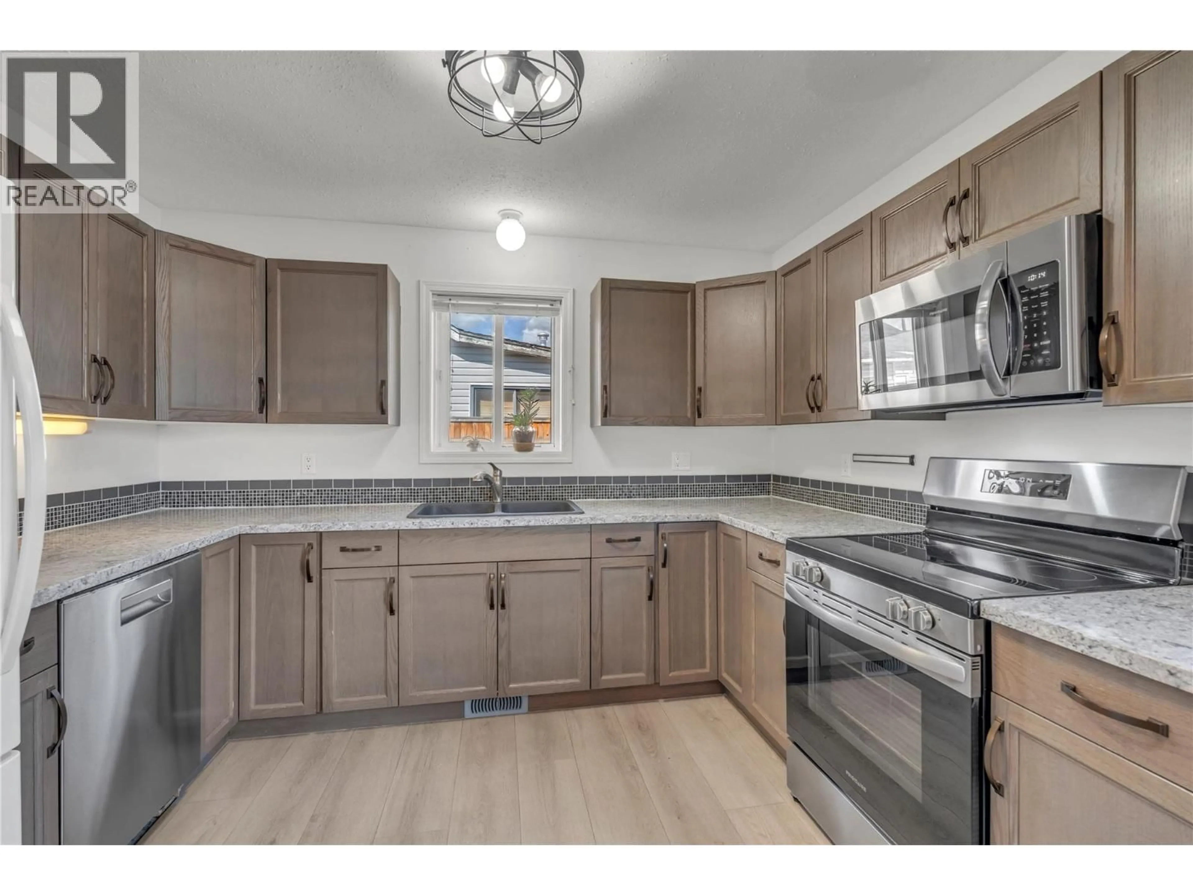 Standard kitchen, unknown for 9714 SARGEANT STREET, Summerland British Columbia V0H1Z3